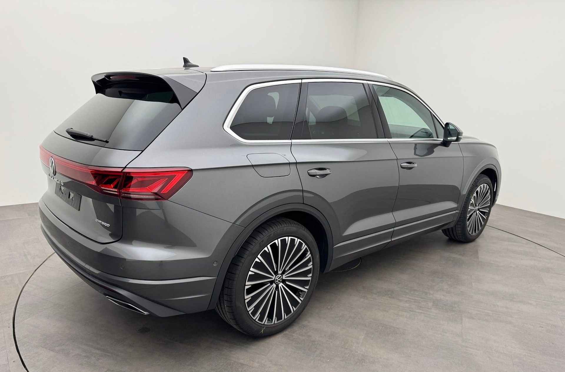 Volkswagen Touareg 3.0 TSi eHybrid 4MOTION Elegance ACC Panoramadak Luchtvering 21 Inch IQ Light Camera - 3/14