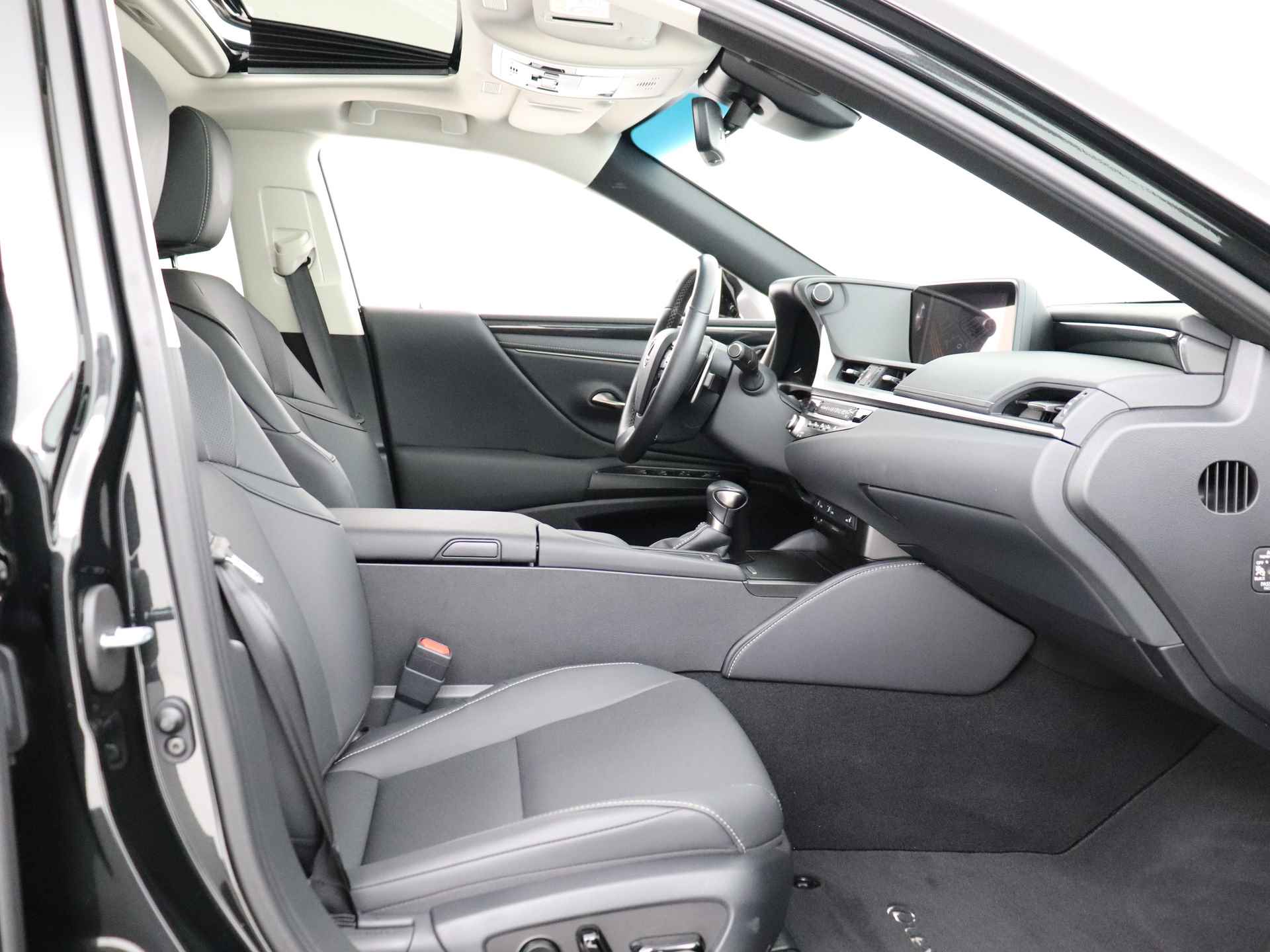 Lexus ES 300h Preference Line | Lexus Premium Navigatie | Stoel- en stuurwielverwarming | Apple Carplay/ Android Auto | - 26/50