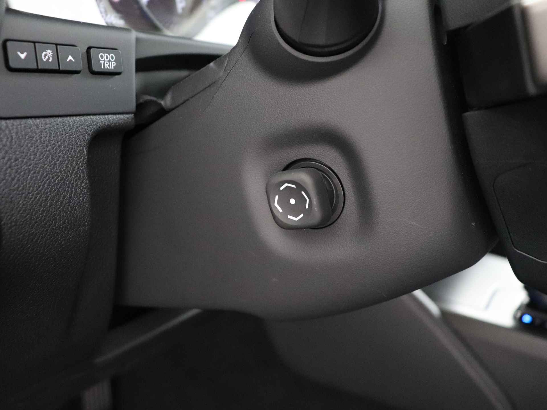 Lexus ES 300h Preference Line | Lexus Premium Navigatie | Stoel- en stuurwielverwarming | Apple Carplay/ Android Auto | - 33/50