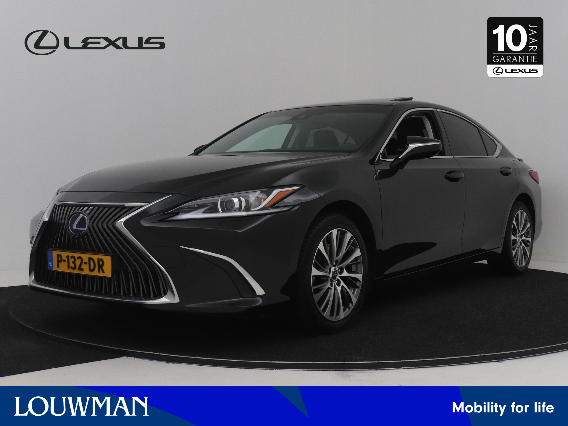 Lexus ES 300h Preference Line | Lexus Premium Navigatie | Stoel- en stuurwielverwarming | Apple Carplay/ Android Auto |