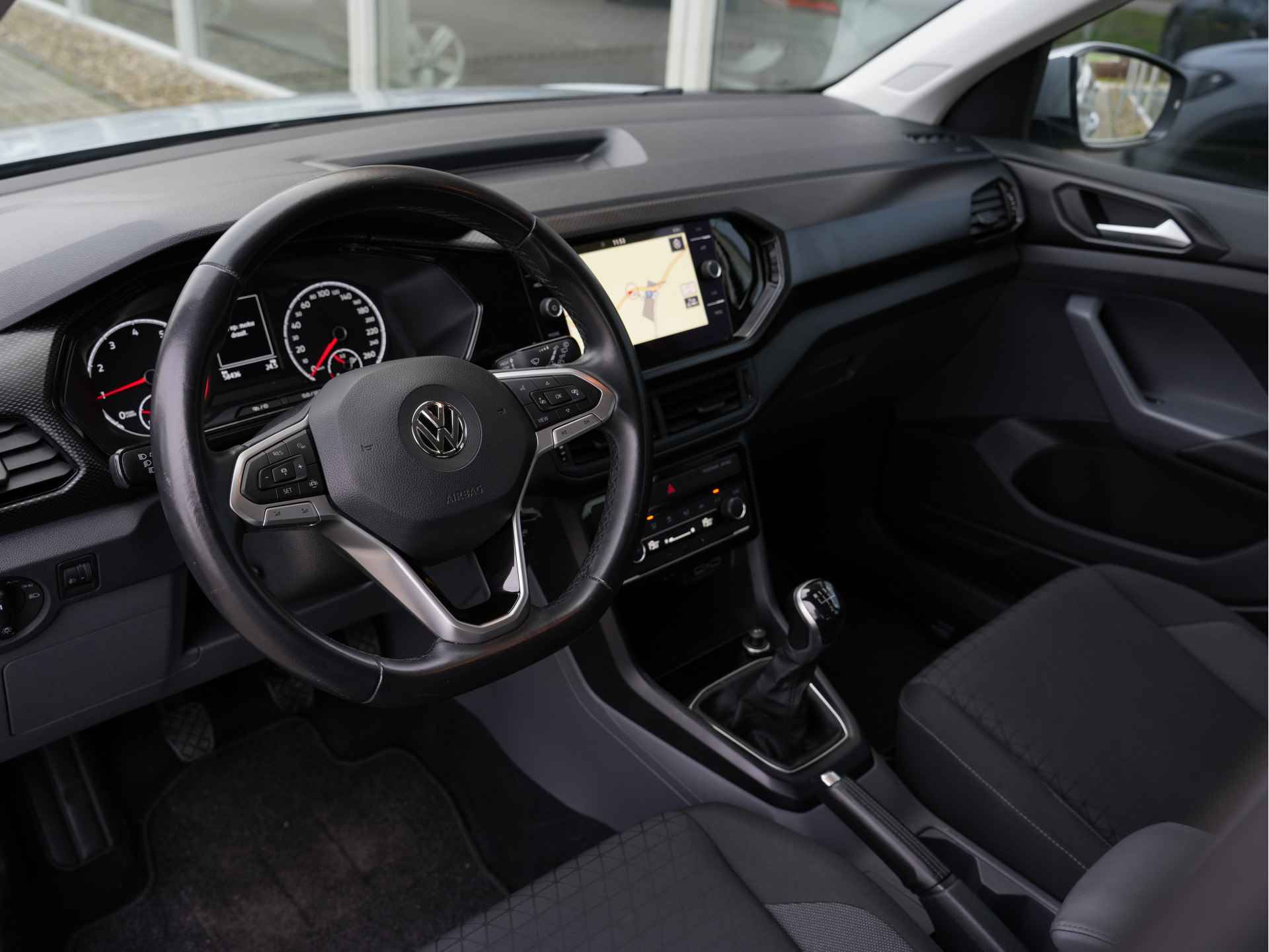 Volkswagen T-Cross 1.0 TSI Life Business | Navigatie | Climate Control | Adaptive Cruise - 17/29