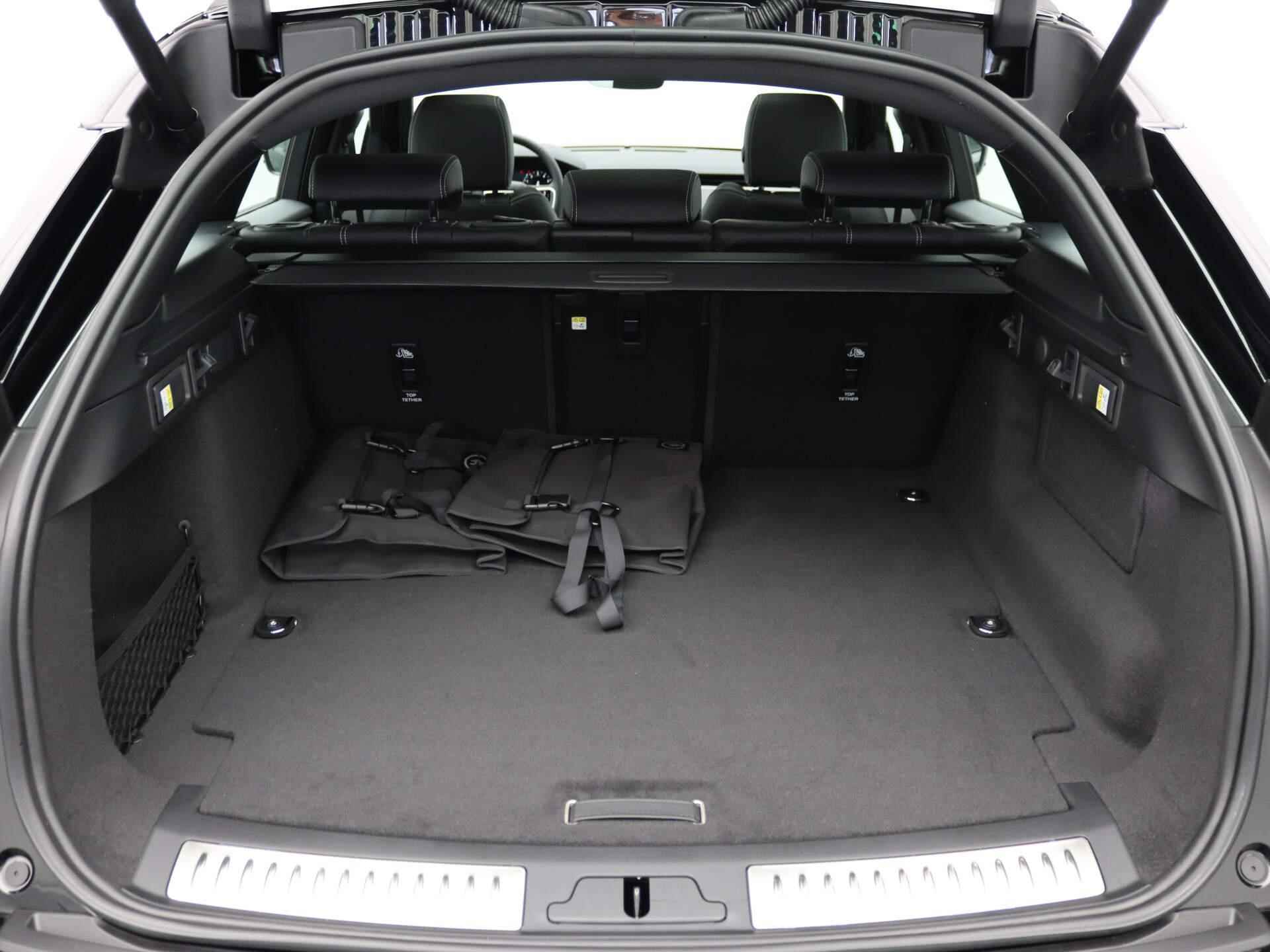 Land Rover Range Rover Velar P400e R-Dynamic S Black Pack | Panorama Dak | Stuurverwarming | 20 Inch | NP € 96.556,- - 36/49