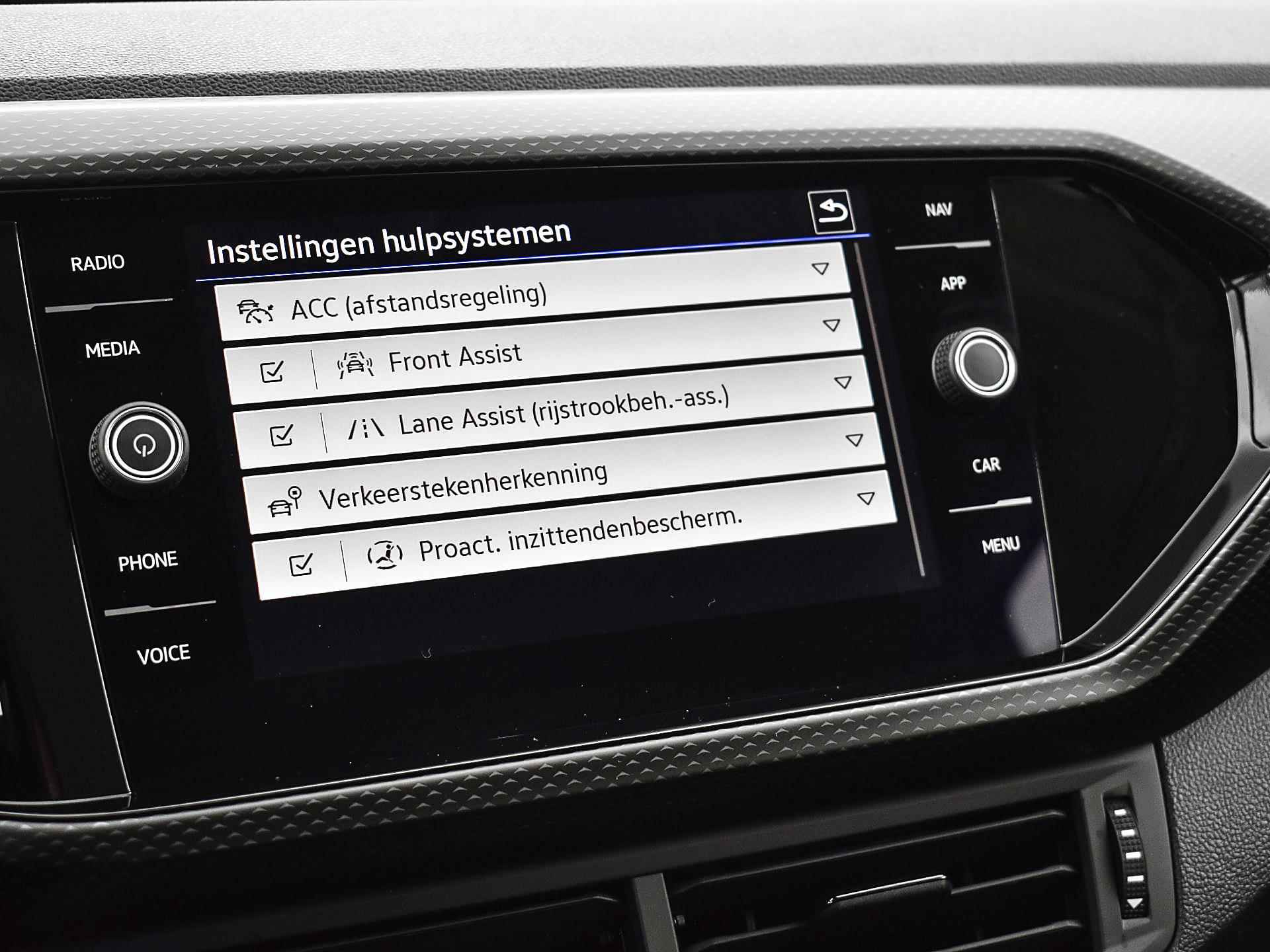 Volkswagen T-Cross 1.0 Tsi 110pk DSG Life | ACC | Airco | P-Sensoren | App-Connect | Navigatie | DAB | 16'' Inch | Garantie t/m 08-11-2027 of 100.000km - 7/27