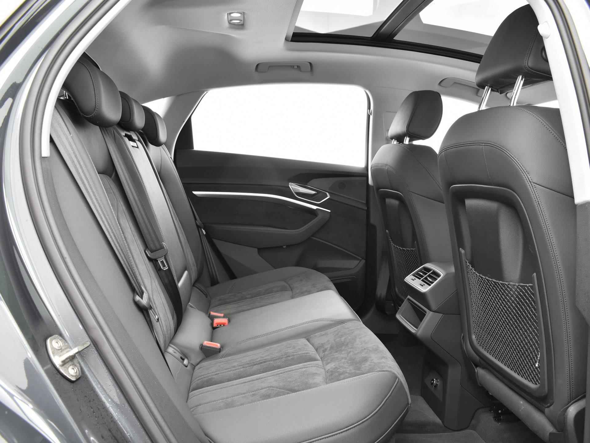 Audi e-tron Sportback 55 quattro Business edition Plus 95 kWh | Sportstoelen | Leder-Alcantara | Panoramadak | Side-Assist | 360 Camera's | - 12/31