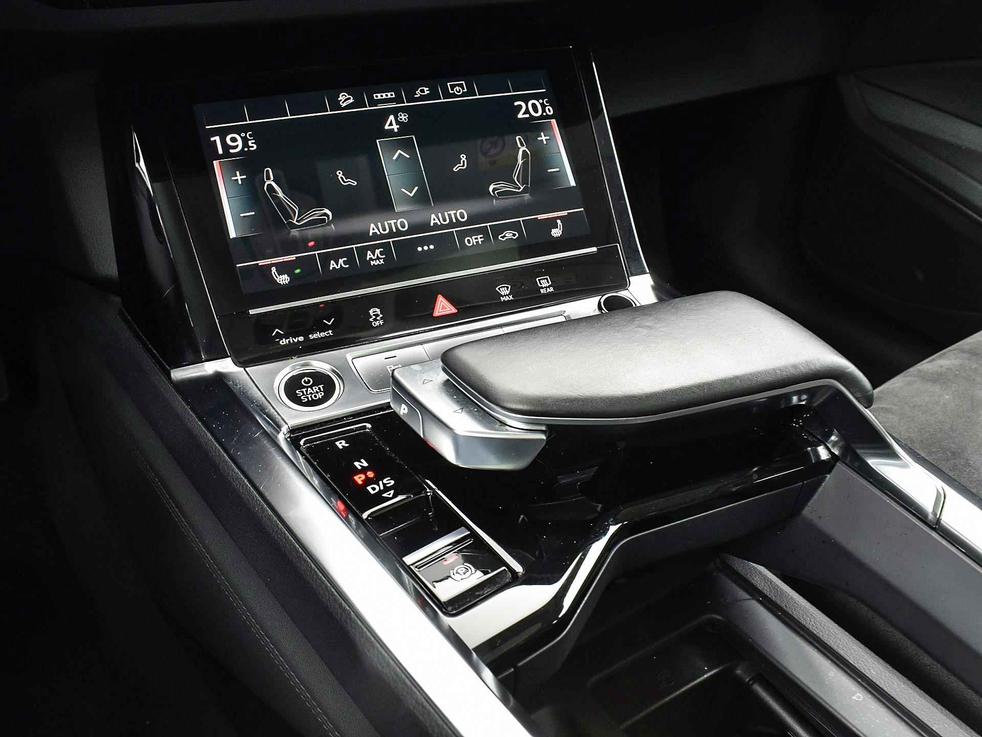 Audi e-tron Sportback 55 quattro Business edition Plus 95 kWh | Sportstoelen | Leder-Alcantara | Panoramadak | Side-Assist | 360 Camera's | - 29/31