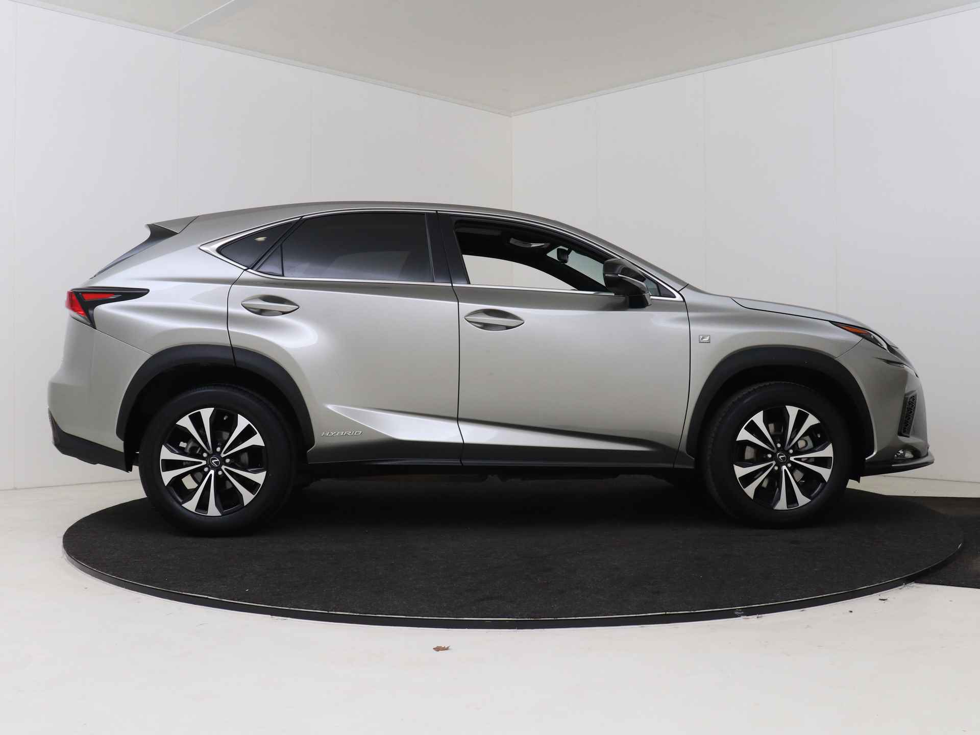 Lexus NX 300h AWD F Sport Line Limited | Panoramadak | Safety System | Premium Navigatie | LM velgen | Cruise Control Adaptief | - 15/51