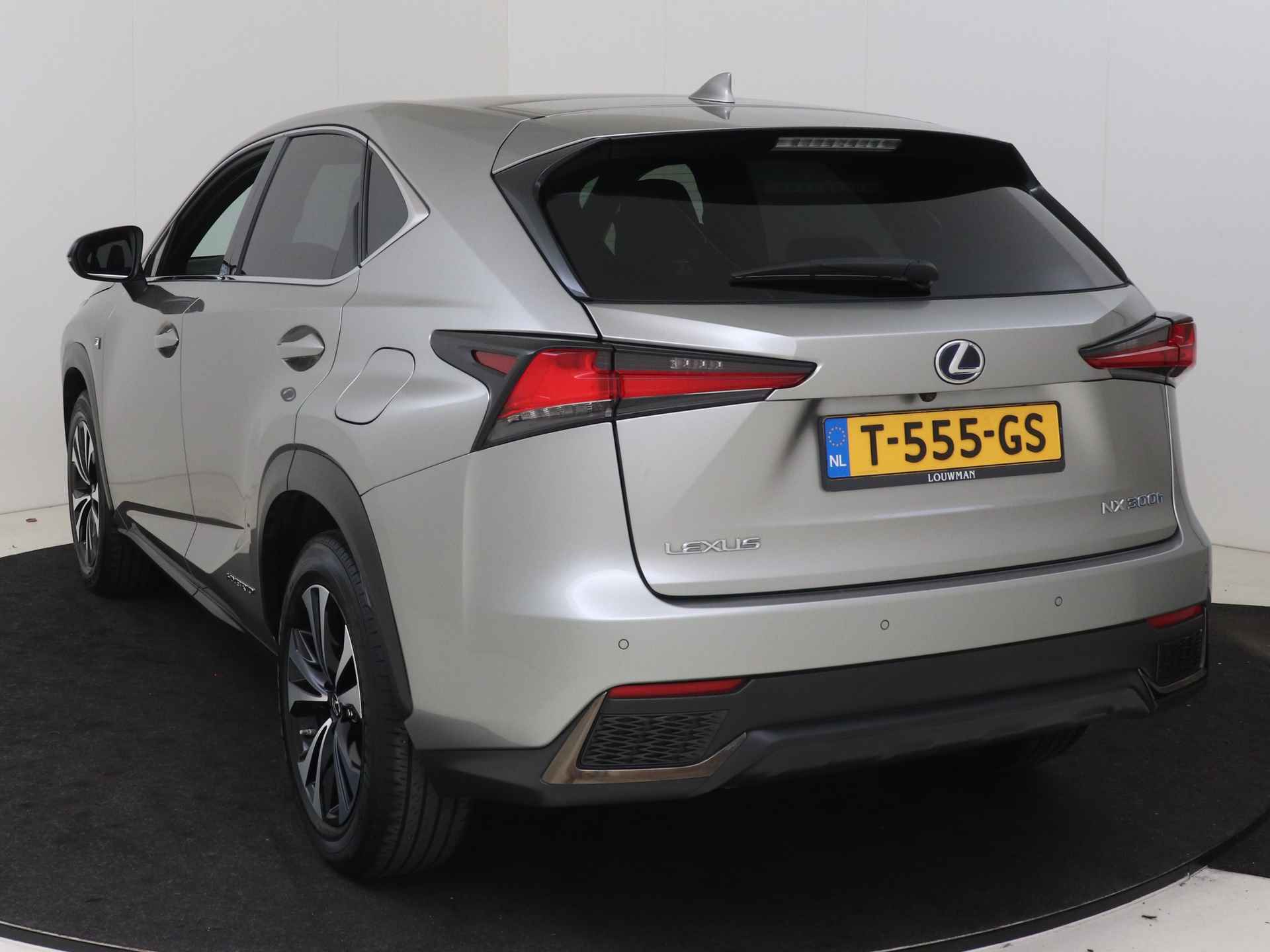 Lexus NX 300h AWD F Sport Line Limited | Panoramadak | Safety System | Premium Navigatie | LM velgen | Cruise Control Adaptief | - 16/51