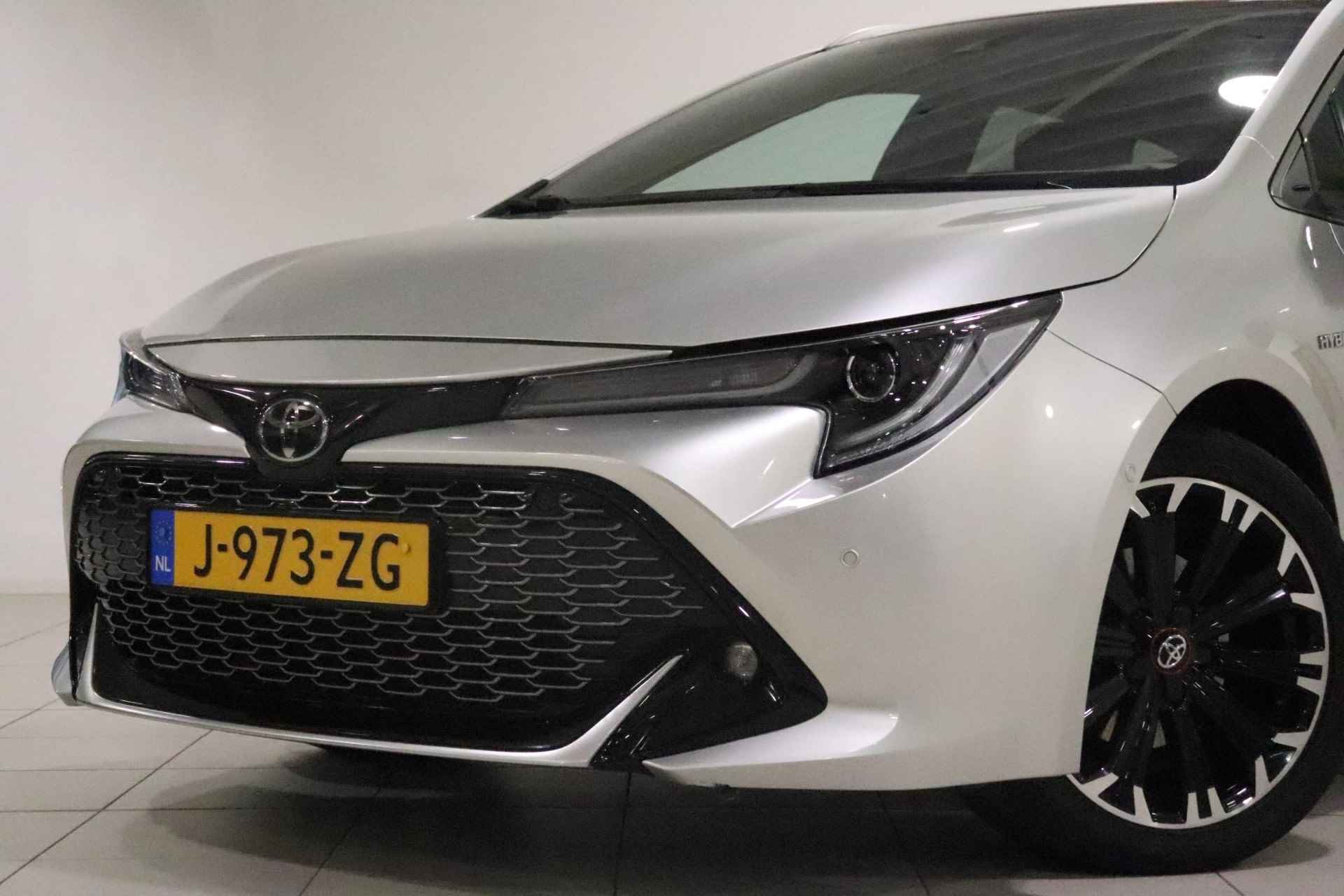 Toyota Corolla Touring Sports 1.8 Hybrid GR-Sport, Stoelverwarming,  Sensoren, All-season banden, Apple Carplay/Android Auto, Cruise & Climate control! - 9/34