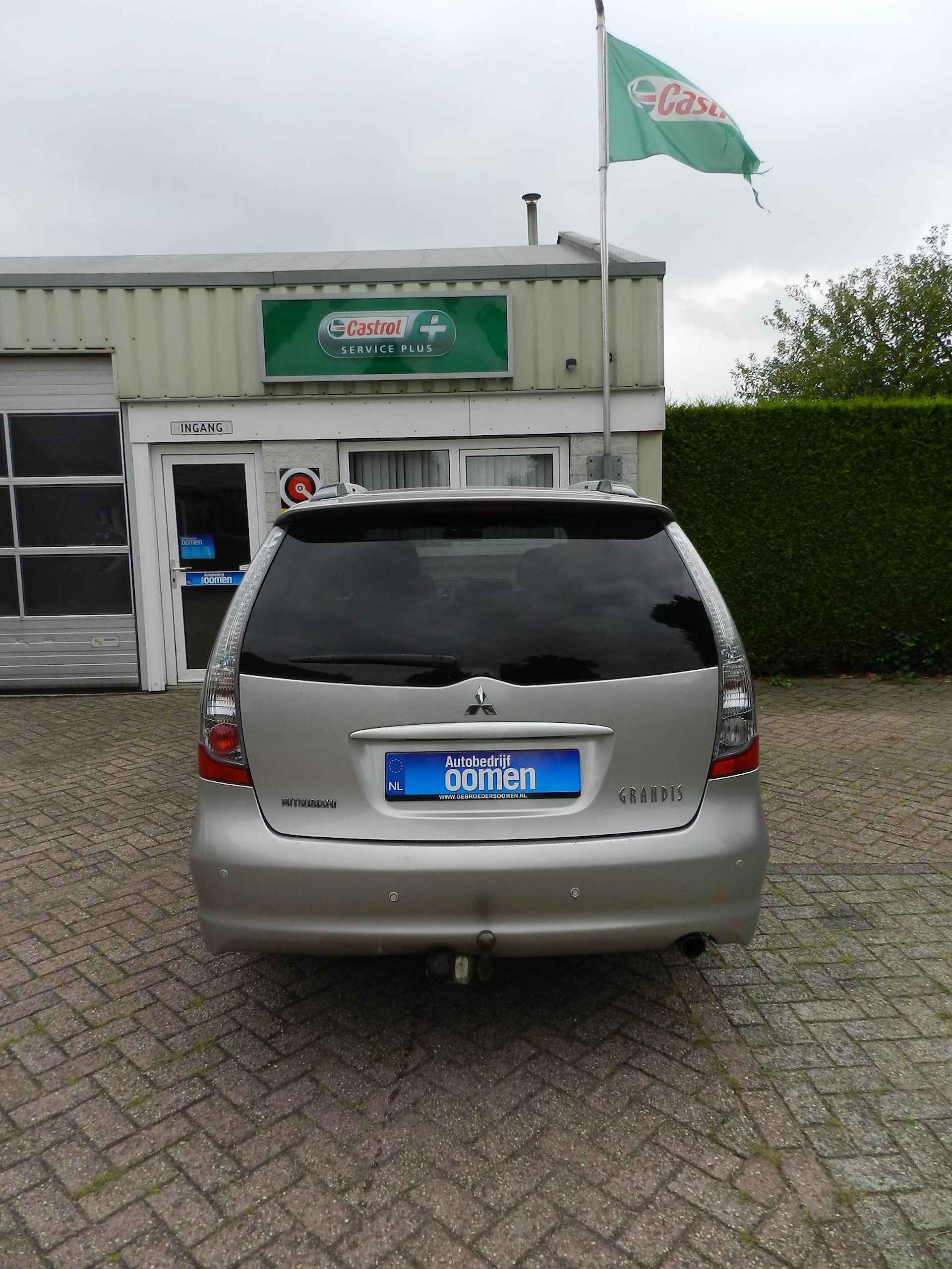 Mitsubishi Grandis 2.4-16V InSport - 7 Pers - Automaat - Cruise Control - Trekhaak - Airco - Origineel NL - NAP - 100% onderhouden - 4/23