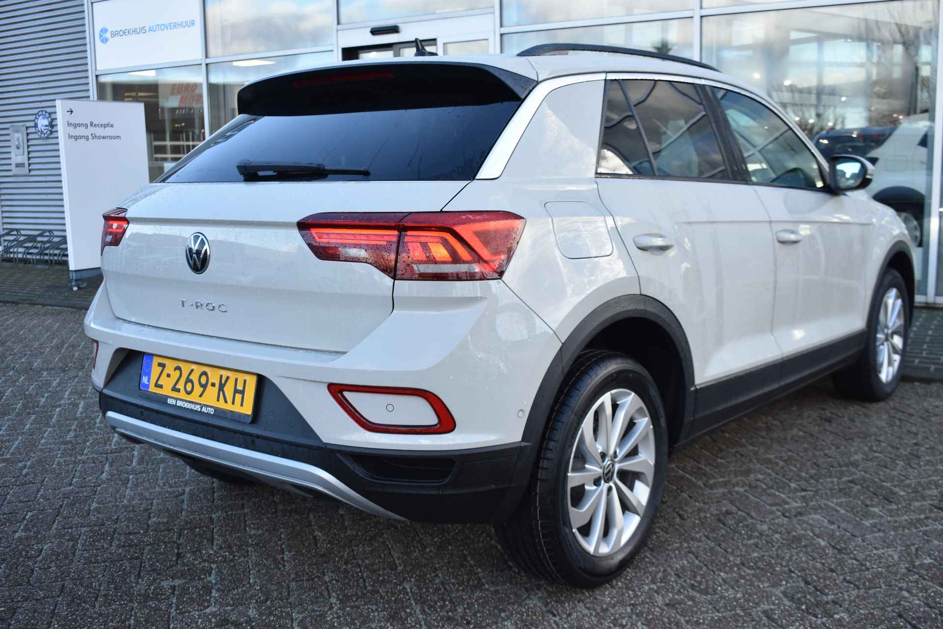 Volkswagen T-Roc Life Edition - 2/35