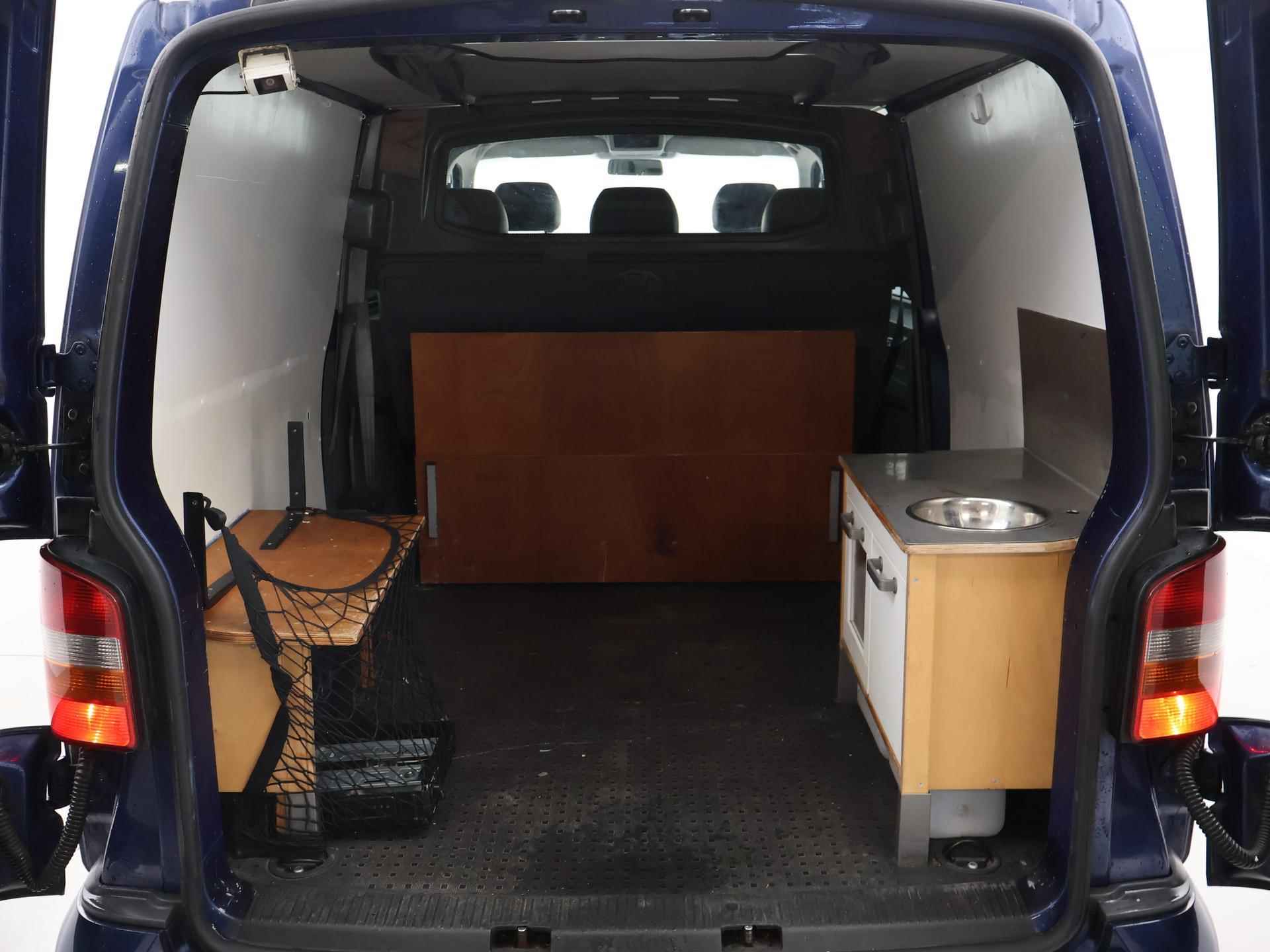 Volkswagen Transporter Kombi 2.5 TDI LANG *CAMPER KENTEKEN* 5-PERS. + NAVIGATIE / TREKHAAK / AIRCO / CRUISE CONTROL - 6/21