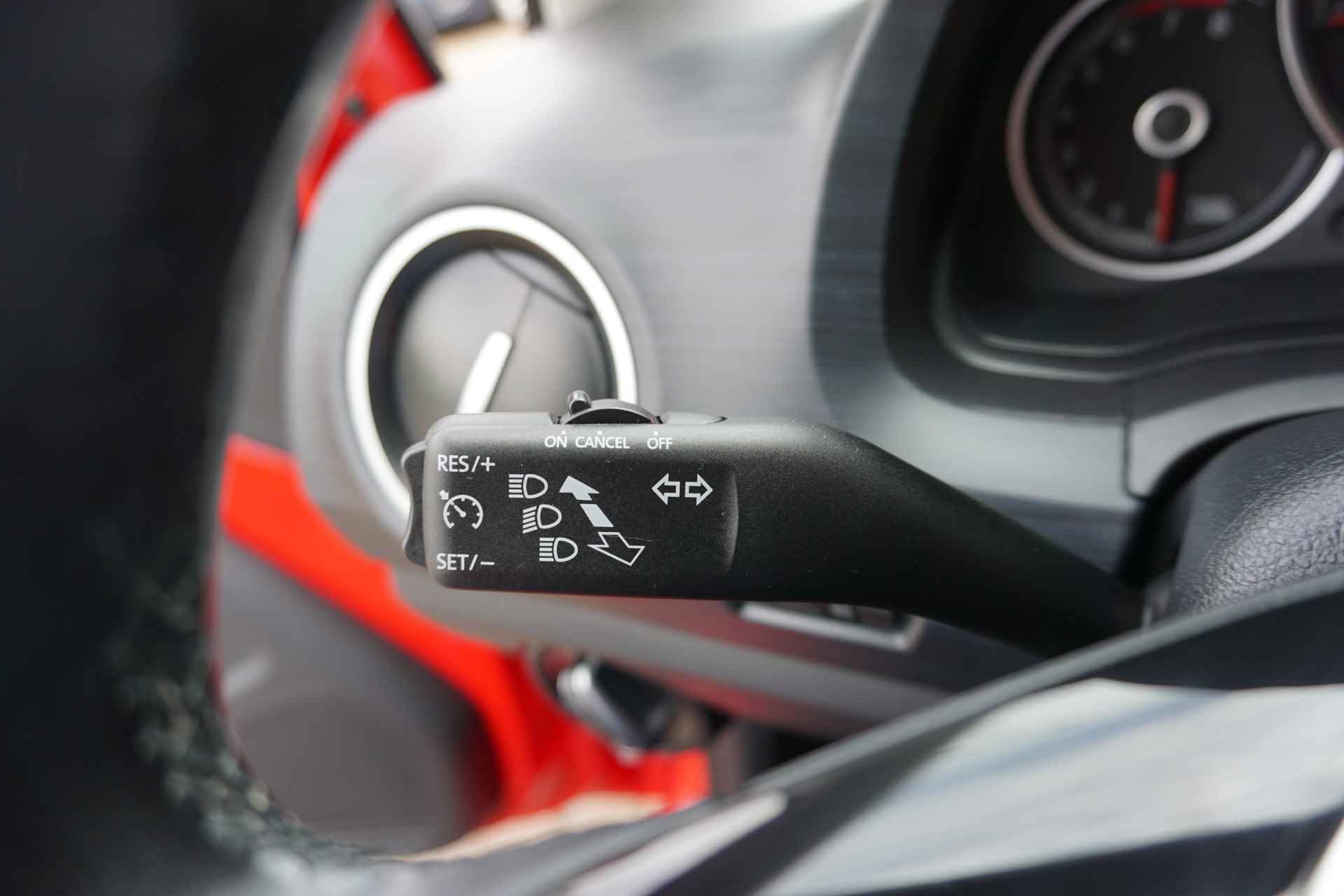 Volkswagen up! Sound Automaat PDC | Cruise control *All in prijs* - 10/24