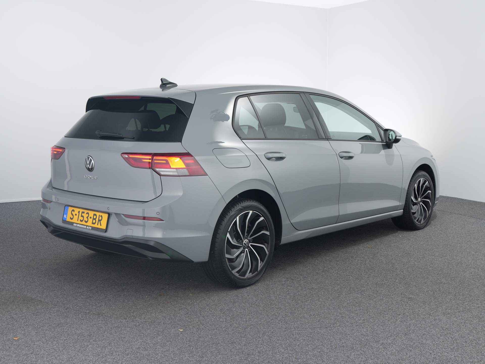 Volkswagen Golf 1.0 TSI Life | Navigatie | 17 Inch Lm | - 2/27