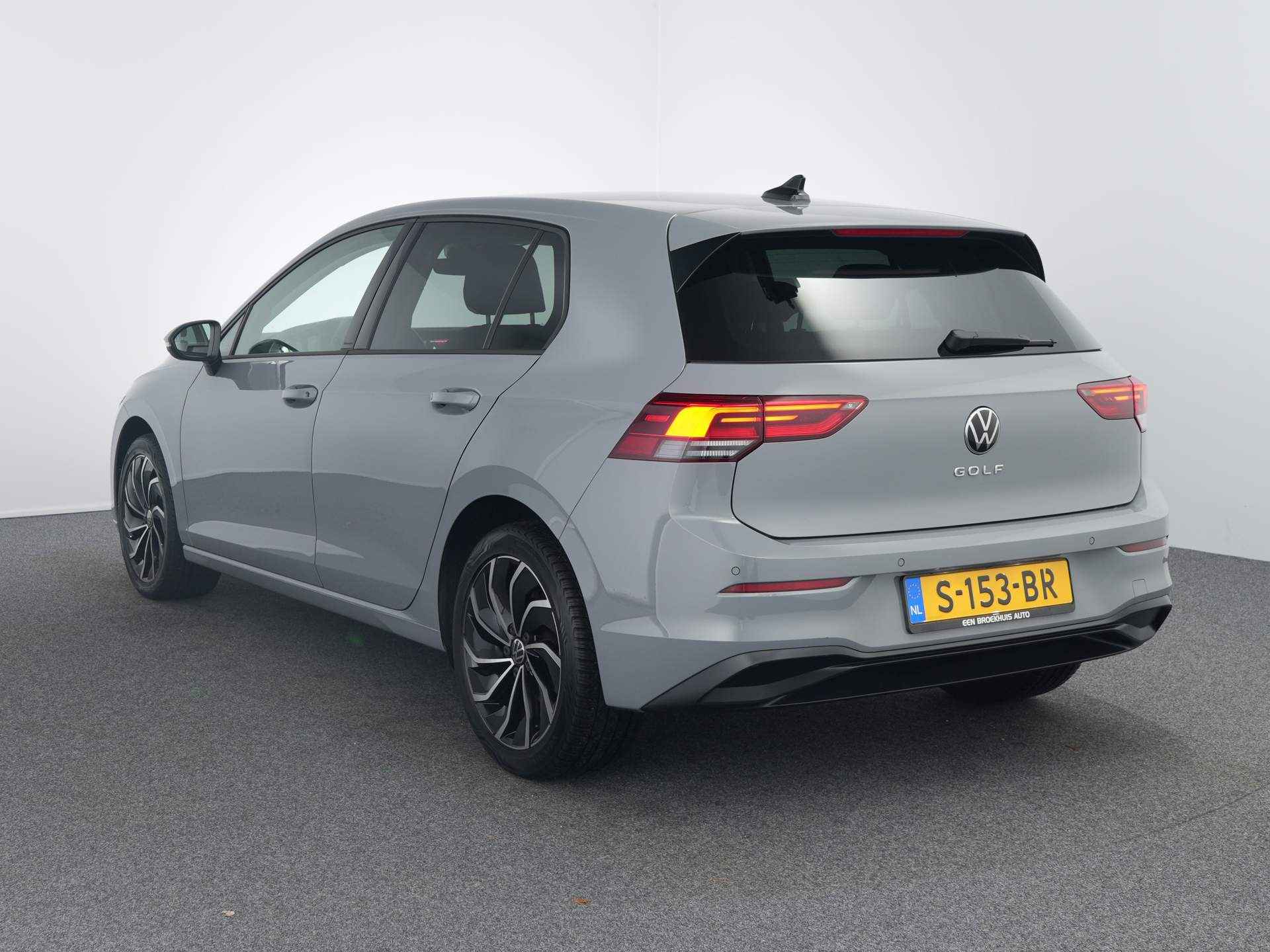 Volkswagen Golf 1.0 TSI Life | Navigatie | 17 Inch Lm | - 10/27