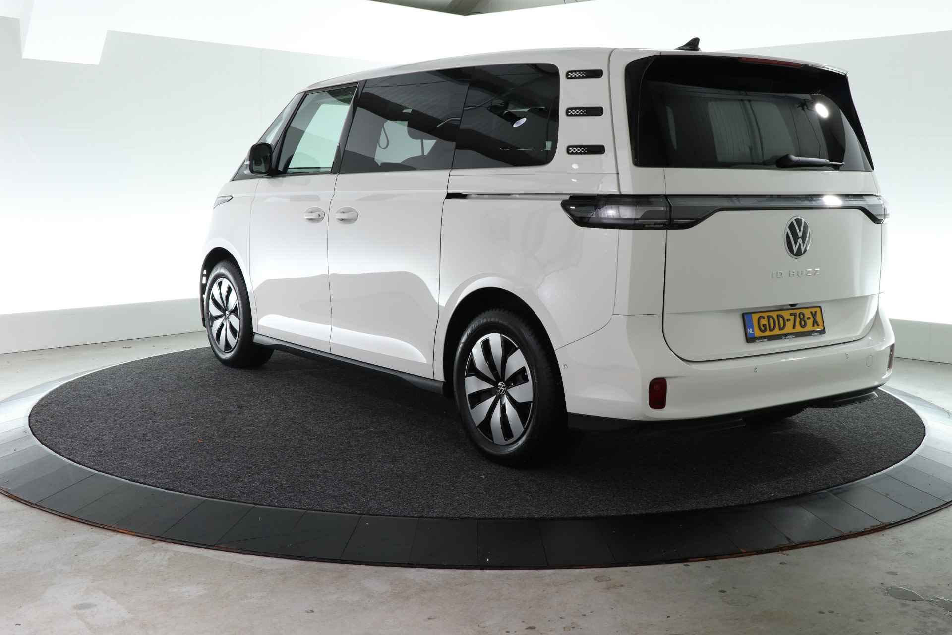 Volkswagen ID. Buzz Pro Advantage 77 kWh / NIEUWSTAAT / TREKHAAK / - 4/34