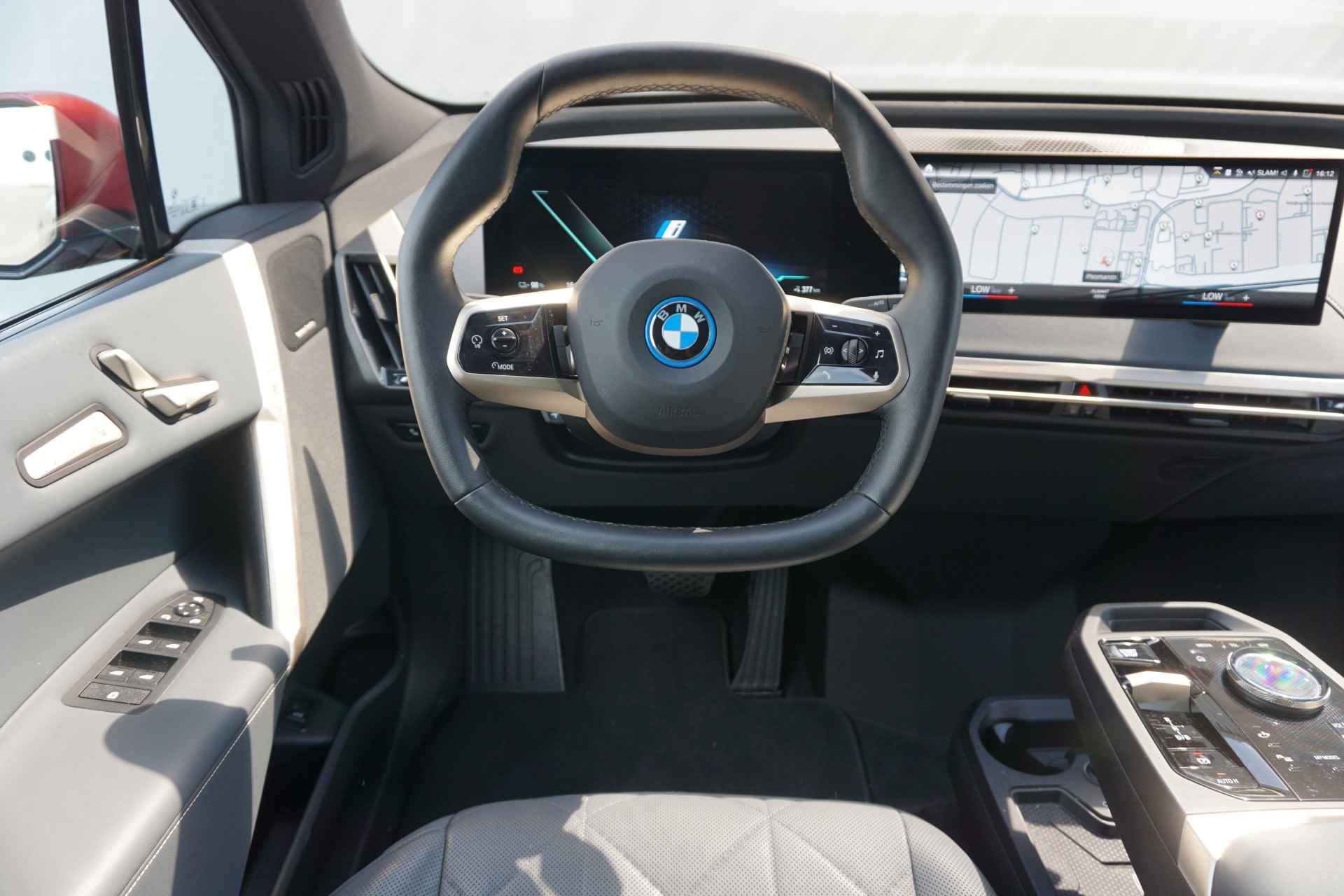 BMW iX xDrive40 Executive 71 kWh Comfort Acces / Harman Kardon / Trekhaak /  Panorama Sky Lounge / Driving Assistant Professional - 9/24