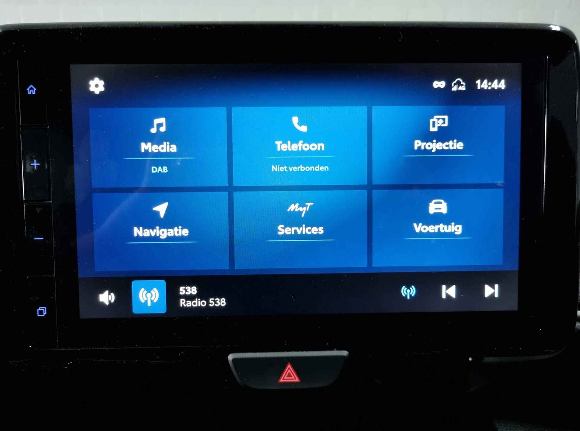 Toyota Yaris Cross 1.5 Hybrid Dynamic / Apple Carplay - Android auto / NAV - 41/58