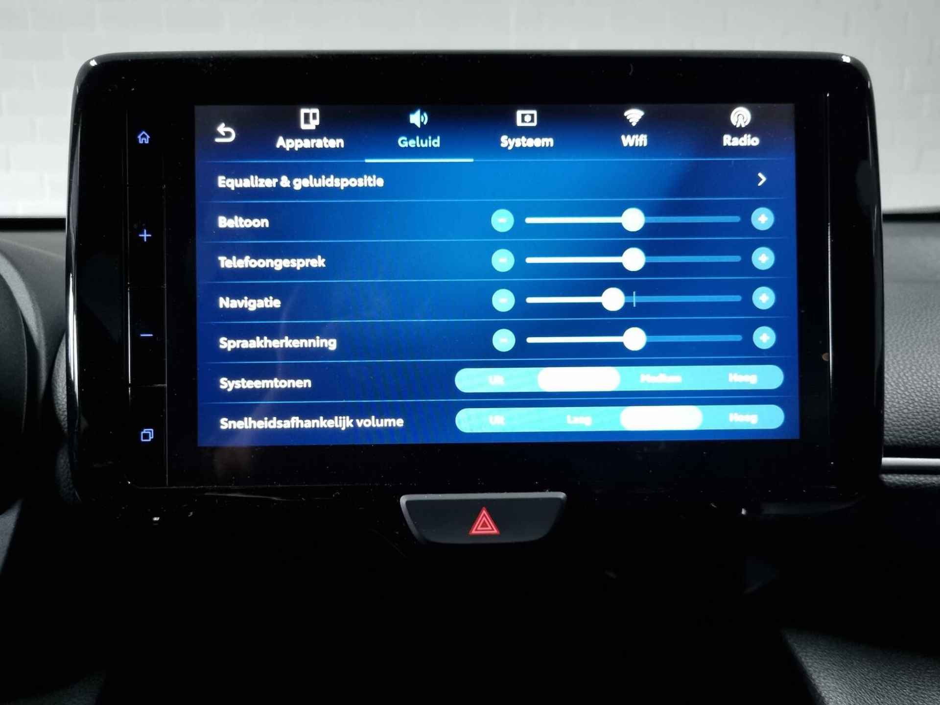 Toyota Yaris Cross 1.5 Hybrid Dynamic / Apple Carplay - Android auto / NAV - 49/58