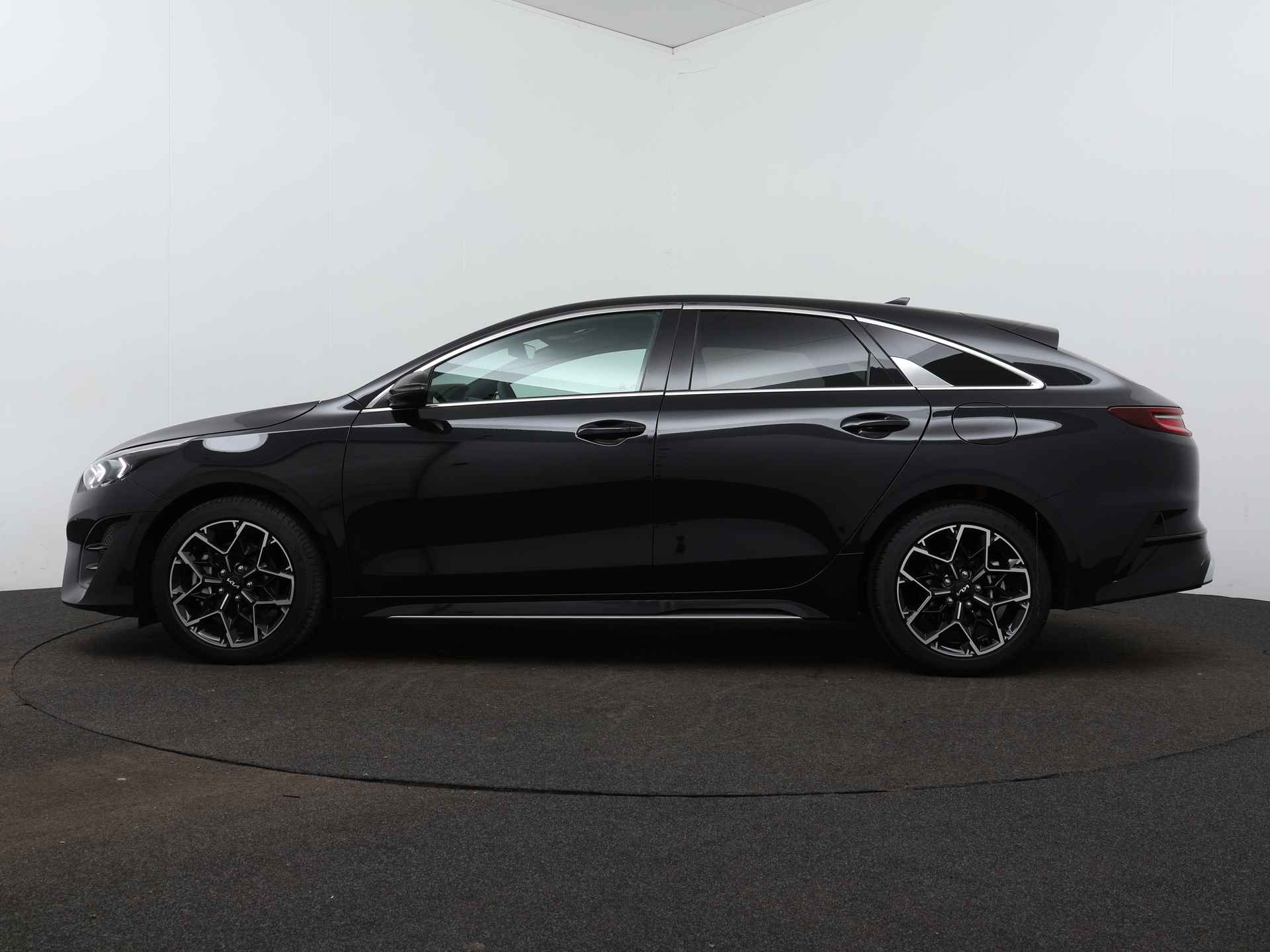 Kia ProCeed 1.5 T-GDi GT-Line - 4/47