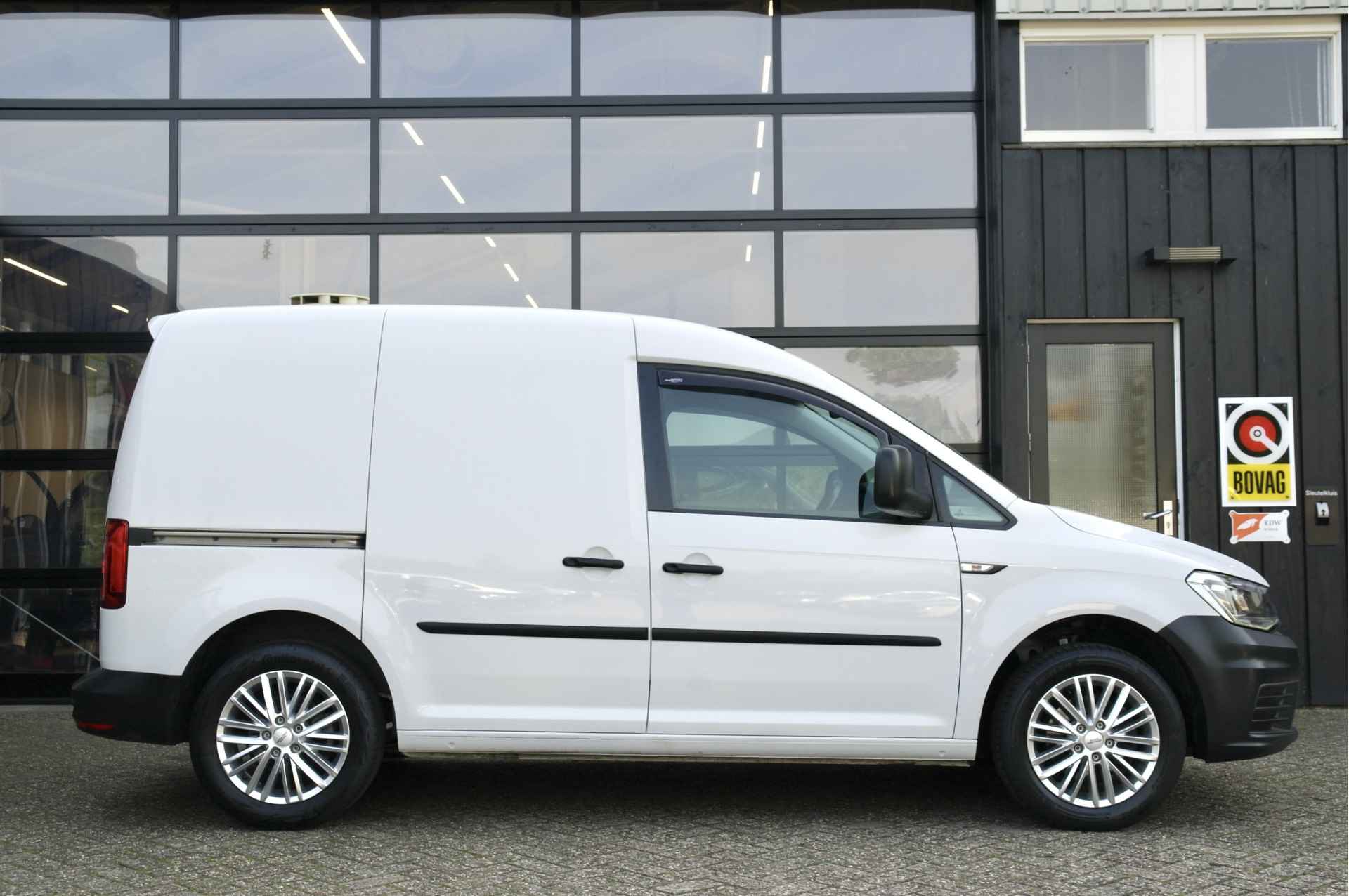 Volkswagen Caddy 1.6 TDI L1H1 Highline MARGE | Cruise | LED | Trekhaak | Stoelverwarming - 4/38