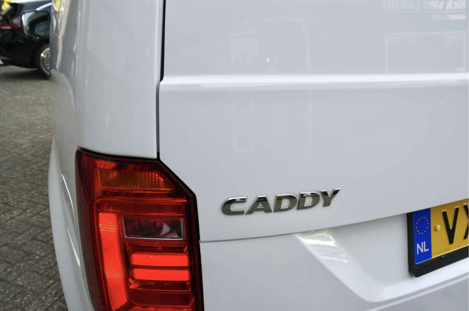 Volkswagen Caddy 1.6 TDI L1H1 Highline MARGE | Cruise | LED | Trekhaak | Stoelverwarming - 29/38