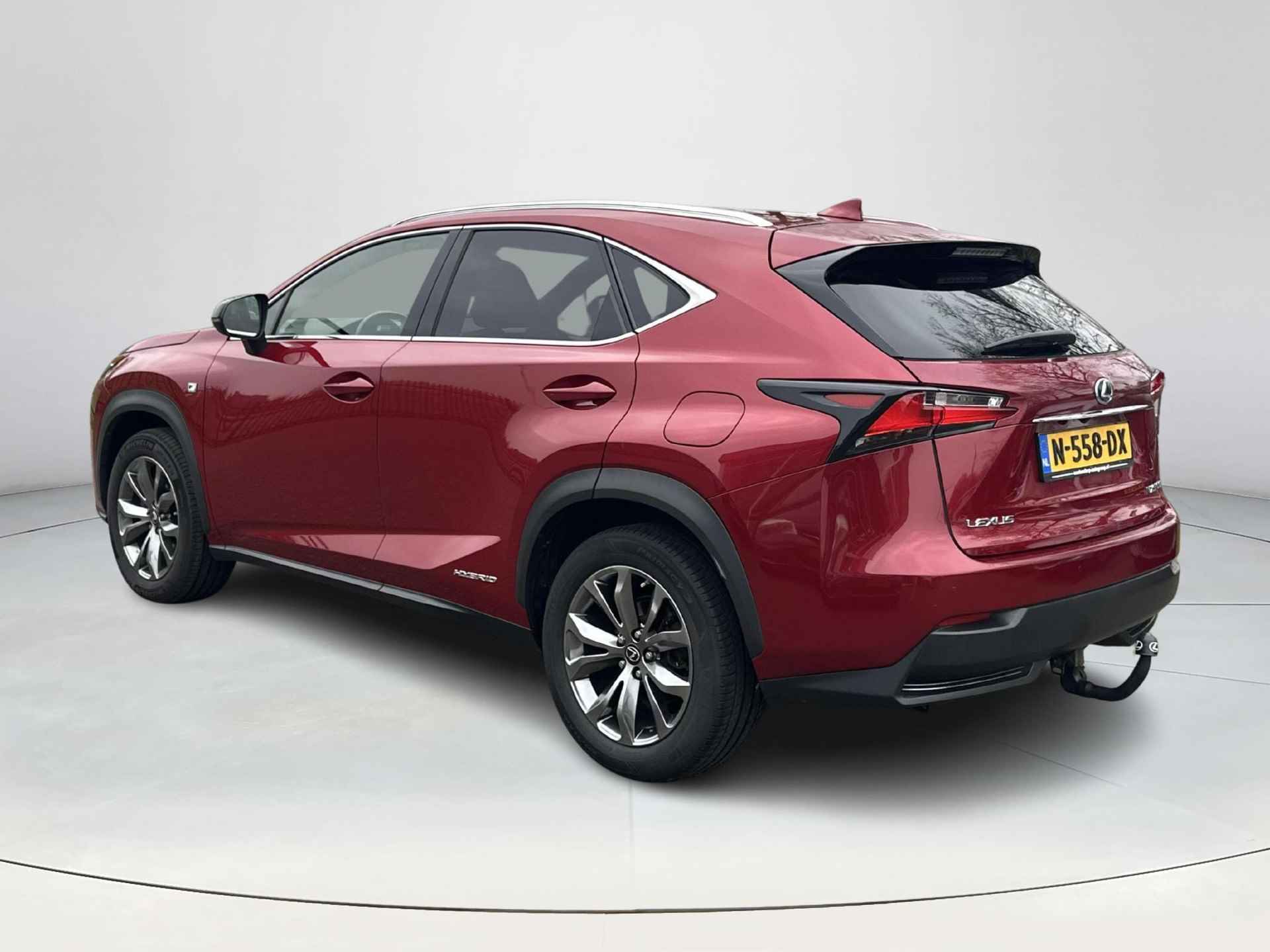 Lexus NX 300h AWD F Sport Line | Lederen bekleding | Trekhaak | Volledige historie - 4/22