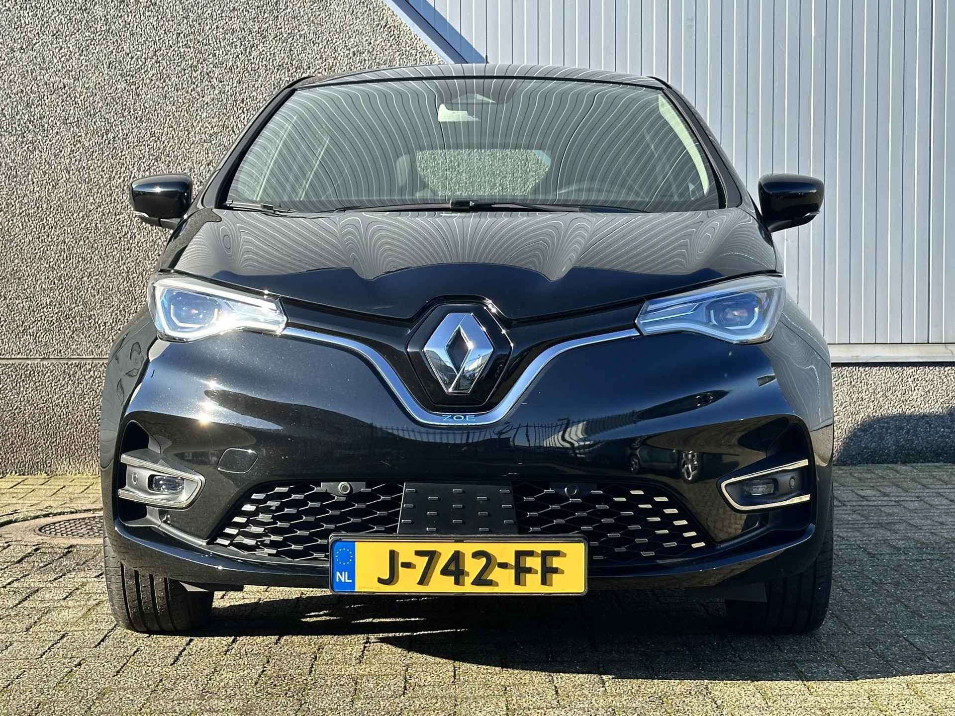 Renault ZOE R135 Intens 52 kWh Automaat / Dealer onderhouden / Koopaccu SoH 94,06 % / WLTP 350km / Navi groot scherm / Apple Carplay Android / Drie fase laden / CSS snelladen / Stuur- en stoelverwarming / - 53/53