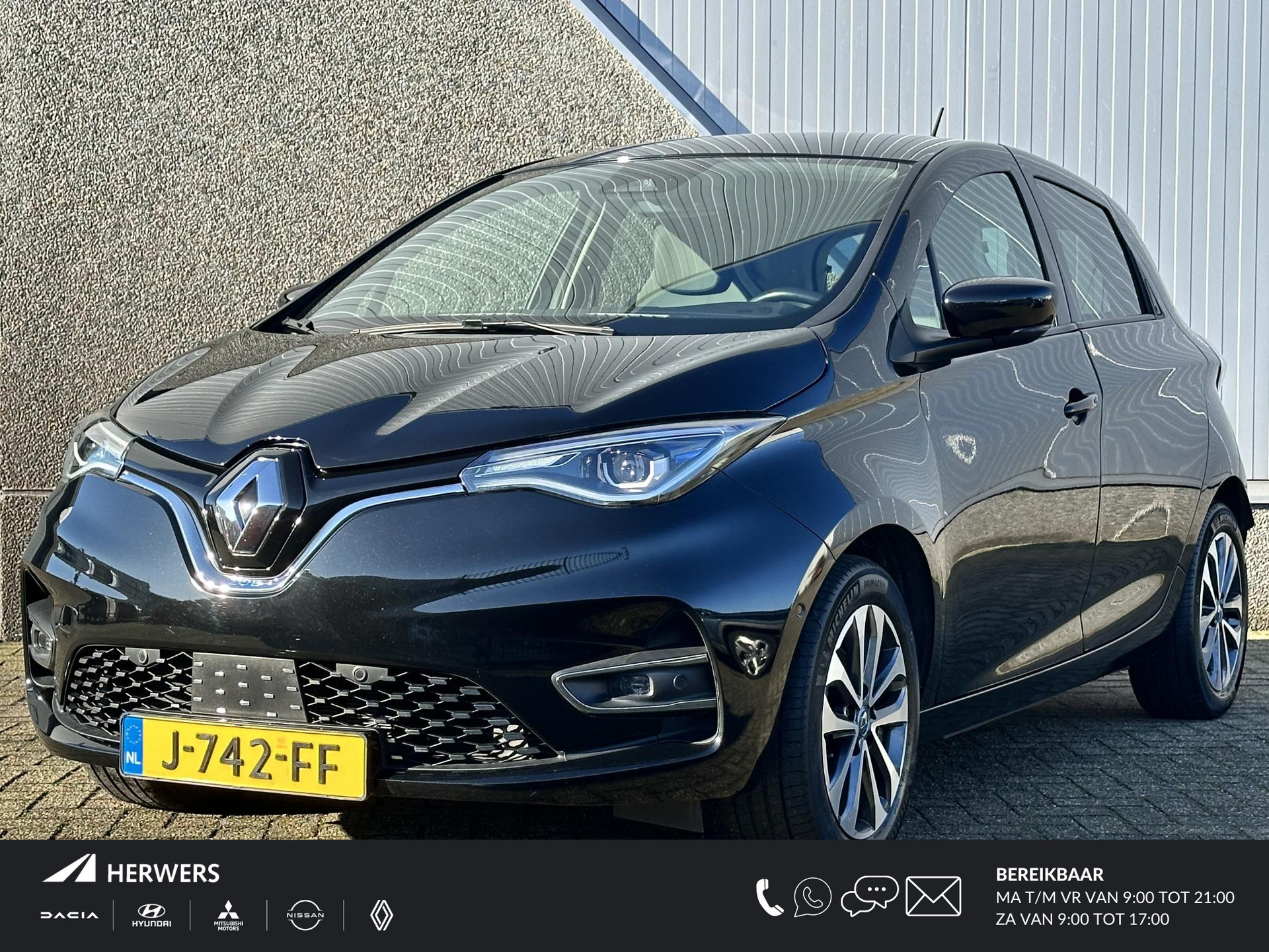 Renault ZOE R135 Intens 52 kWh Automaat / Dealer onderhouden / Koopaccu SoH 94,06 % / WLTP 350km / Navi groot scherm / Apple Carplay Android / Drie fase laden / CSS snelladen / Stuur- en stoelverwarming /