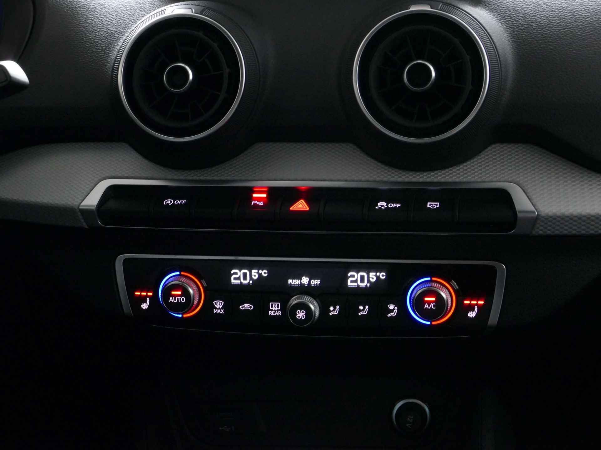 Audi Q2 35 TFSI 1.5 150PK VIR.COCKPIT CARPLAY NAVI S EDITION CAMERA MATRIX LED STOELVERW. PDC 02/2024 - 18/73