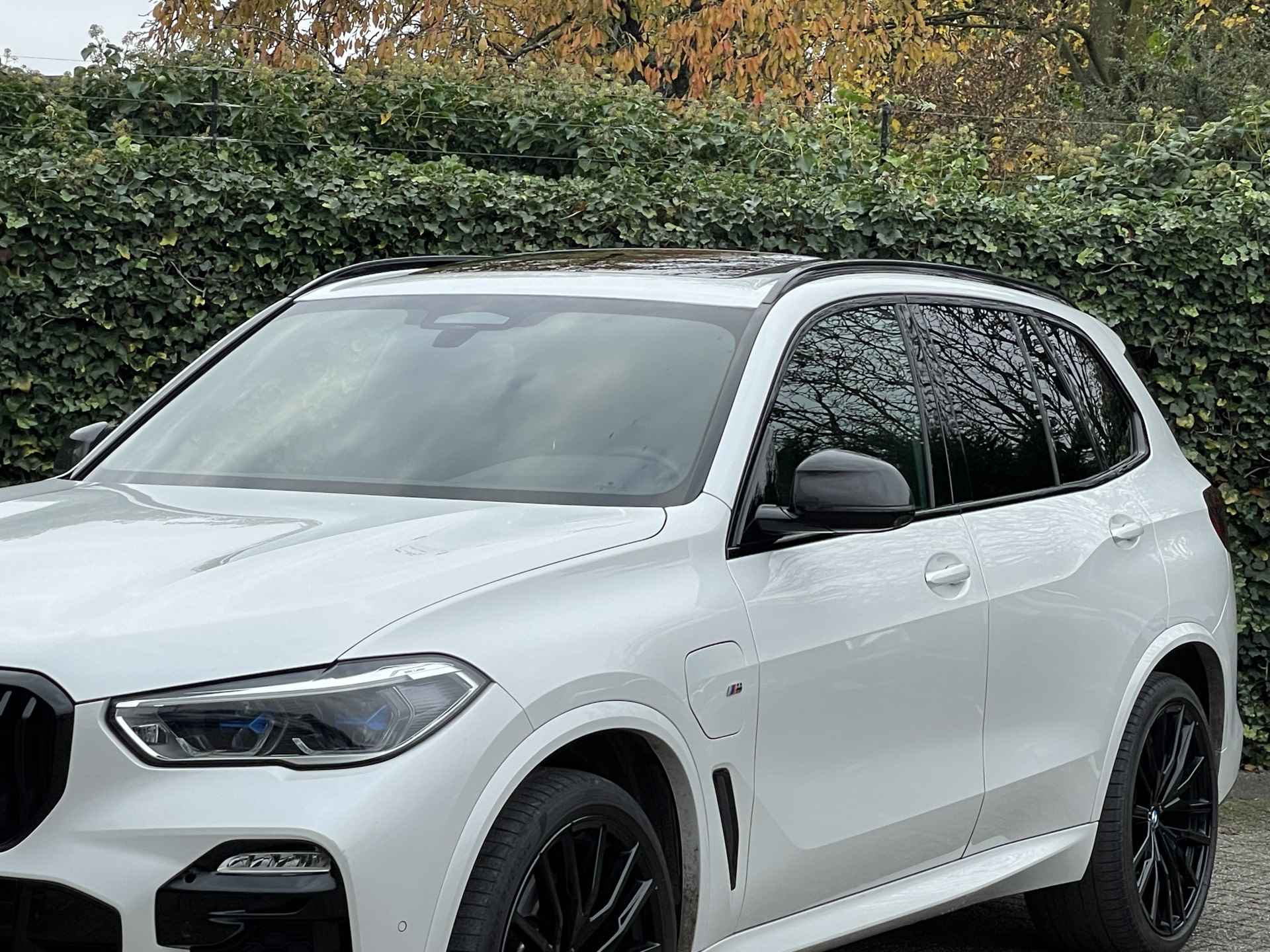 BMW X5 xDrive45e | M-Sport | Panorama | 22" | Carbon | Soft close | Co-Pilot | Comfort zetels - 3/34