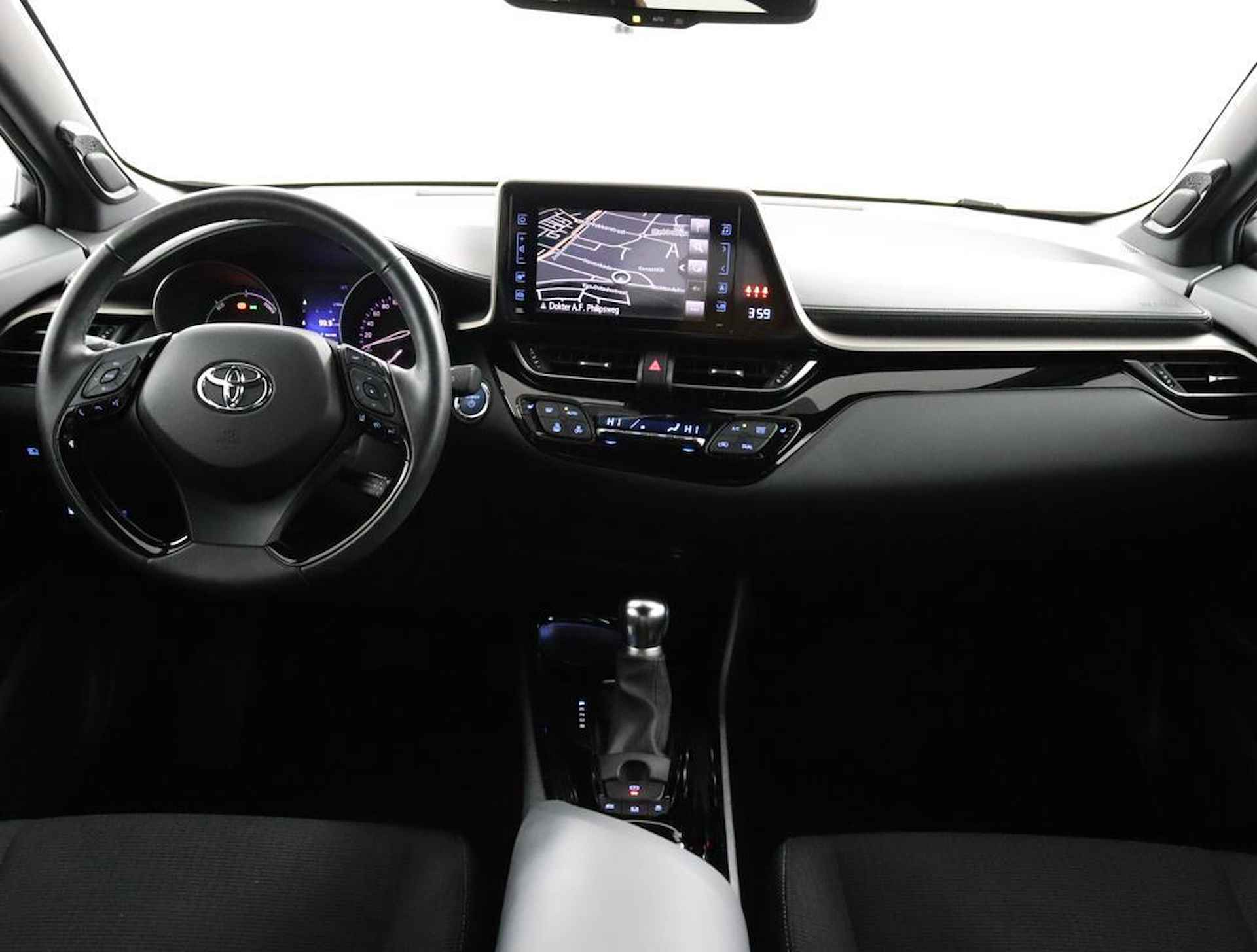 Toyota C-HR 1.8 Hybrid Style Ultimate | Navigatie | Parkeer sensoren voor + achter | Stoelverwarming | Stuurwielverwarming | JBL audio | - 4/48