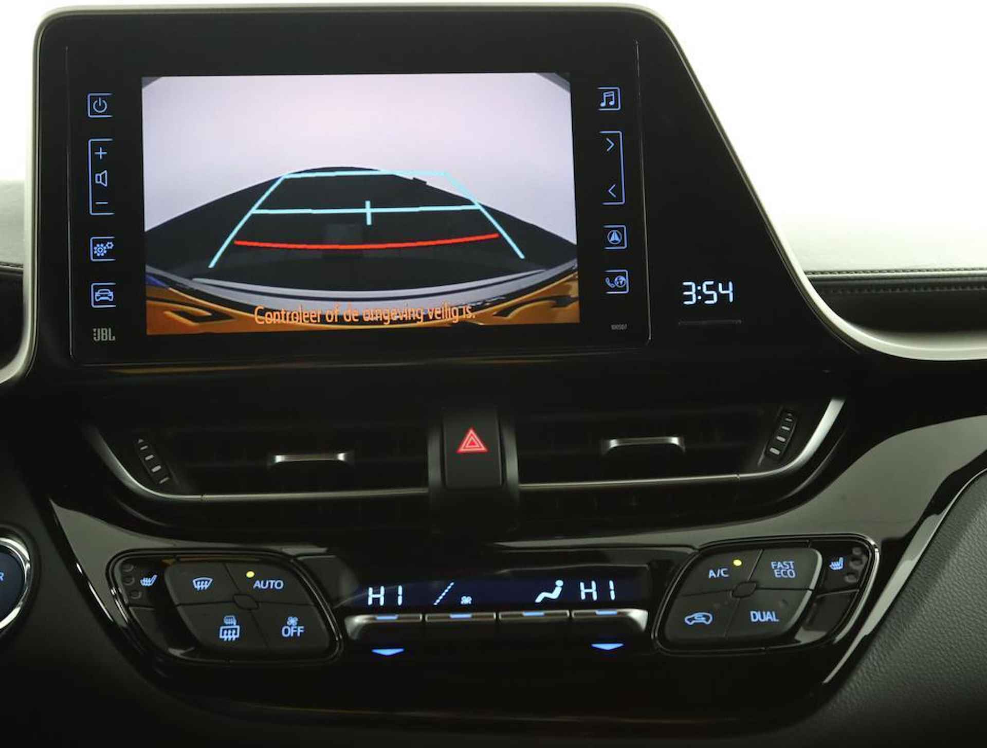 Toyota C-HR 1.8 Hybrid Style Ultimate | Navigatie | Parkeer sensoren voor + achter | Stoelverwarming | Stuurwielverwarming | JBL audio | - 7/48