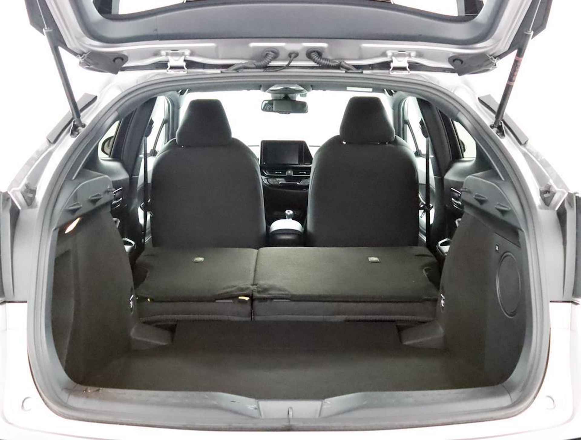 Toyota C-HR 1.8 Hybrid Style Ultimate | Navigatie | Parkeer sensoren voor + achter | Stoelverwarming | Stuurwielverwarming | JBL audio | - 21/48