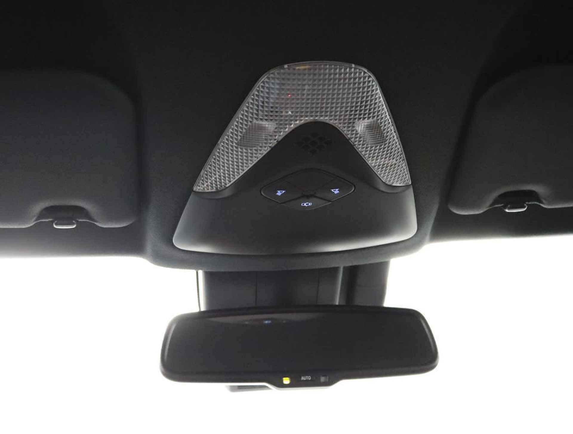 Toyota C-HR 1.8 Hybrid Style Ultimate | Navigatie | Parkeer sensoren voor + achter | Stoelverwarming | Stuurwielverwarming | JBL audio | - 28/48