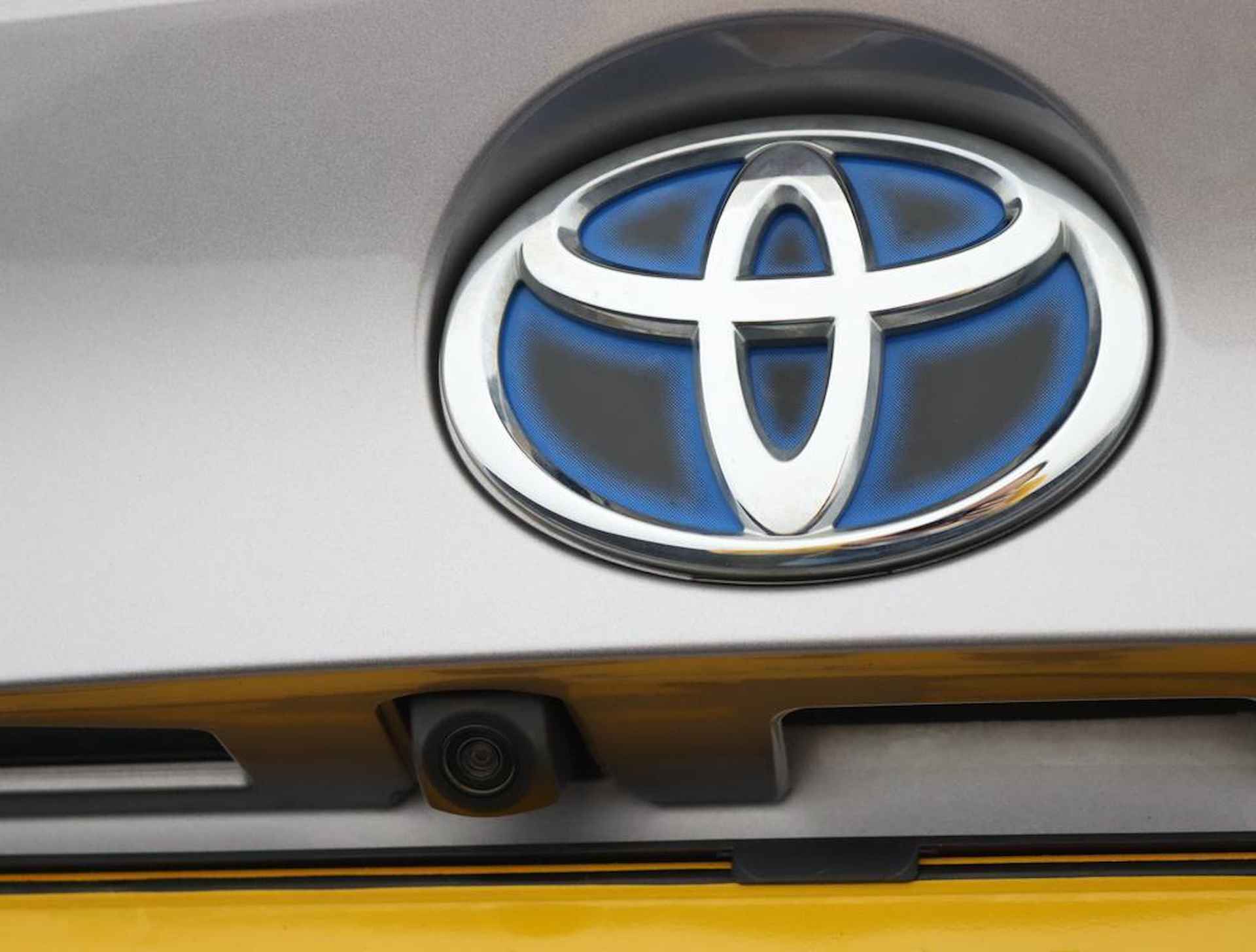 Toyota C-HR 1.8 Hybrid Style Ultimate | Navigatie | Parkeer sensoren voor + achter | Stoelverwarming | Stuurwielverwarming | JBL audio | - 38/48
