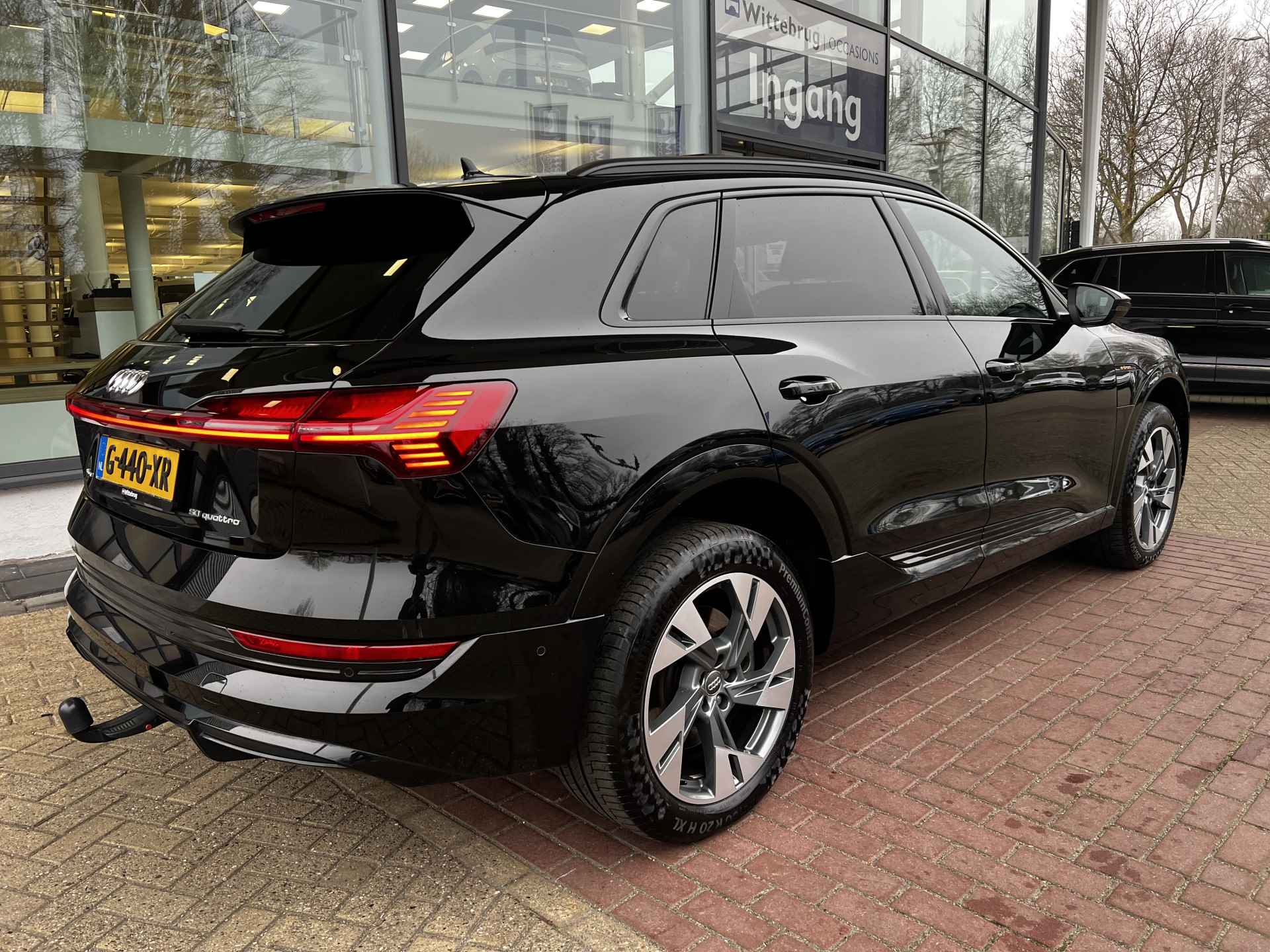 Audi e-tron e-tron 50 quattro Launch edition Black 71 kWh Met/allic/ Digitale Cockpit/ Led/ Panoramadak / S line Int. + Ext. / Elec. Klep/ Camera/ Clima/ Navi/  Parkeersensoren / 20 lmv - 9/38