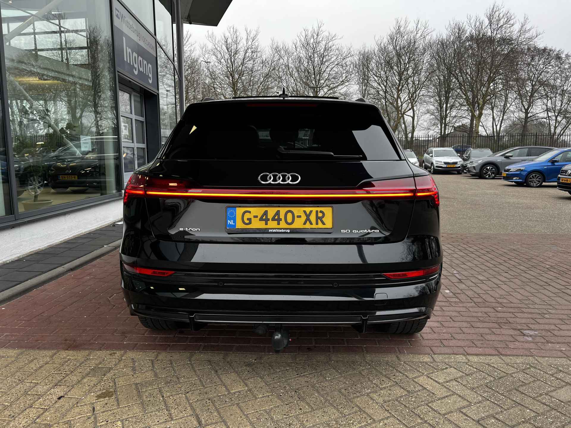 Audi e-tron e-tron 50 quattro Launch edition Black 71 kWh Met/allic/ Digitale Cockpit/ Led/ Panoramadak / S line Int. + Ext. / Elec. Klep/ Camera/ Clima/ Navi/  Parkeersensoren / 20 lmv - 10/38