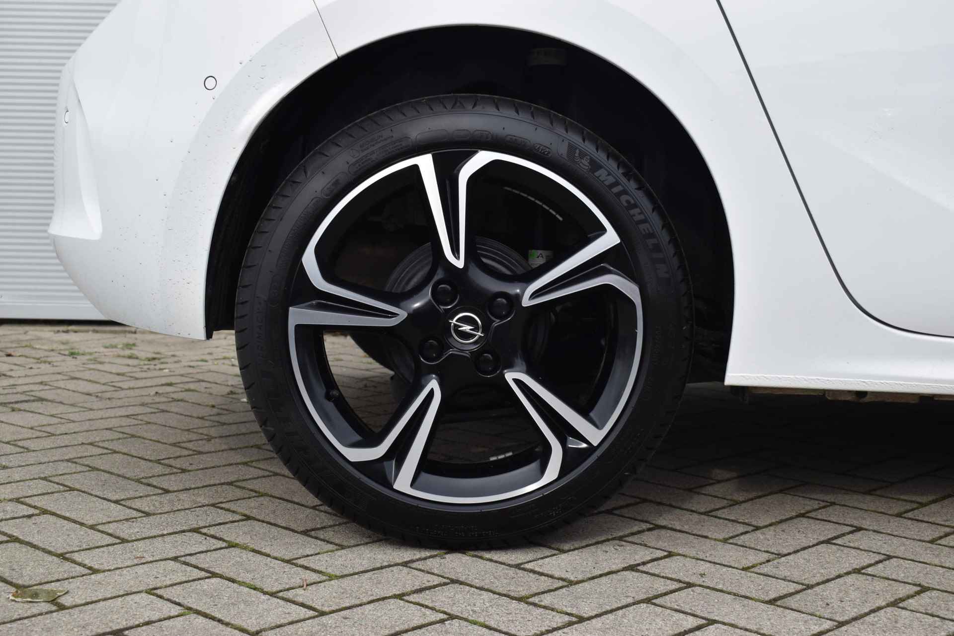 Opel Corsa 1.2 turbo Level 4 / carplay / led / panodak / 17 inch lm - 24/39