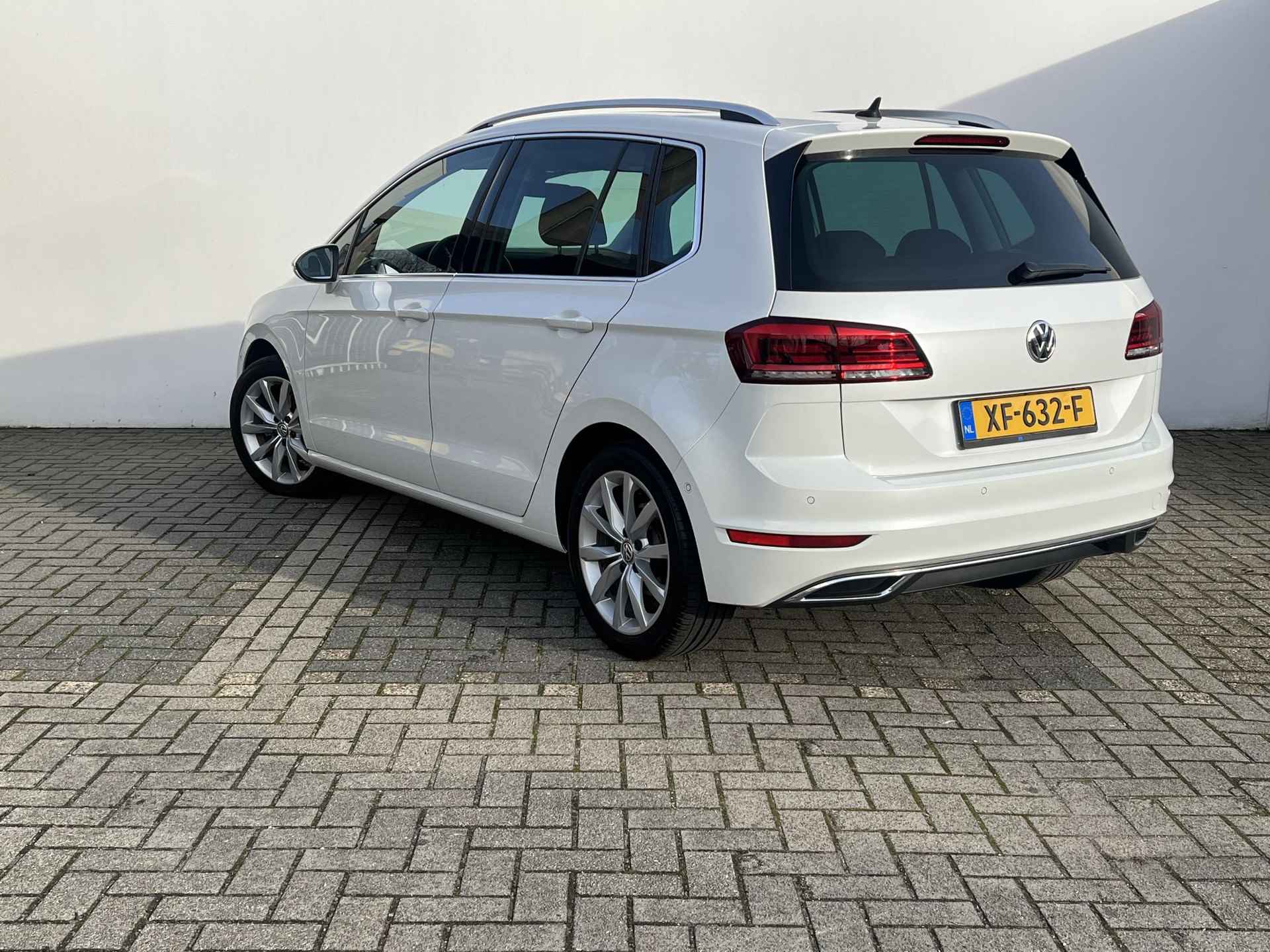 Volkswagen Golf Sportsvan 1.5 TSI ACT Highline | PANORAMADAK | NL AUTO | AFNEEMBARE TREKHAAK | NAVI | STOELVERWARMING | KEYLESS ENTRY | PARK ASSIST | - 6/35