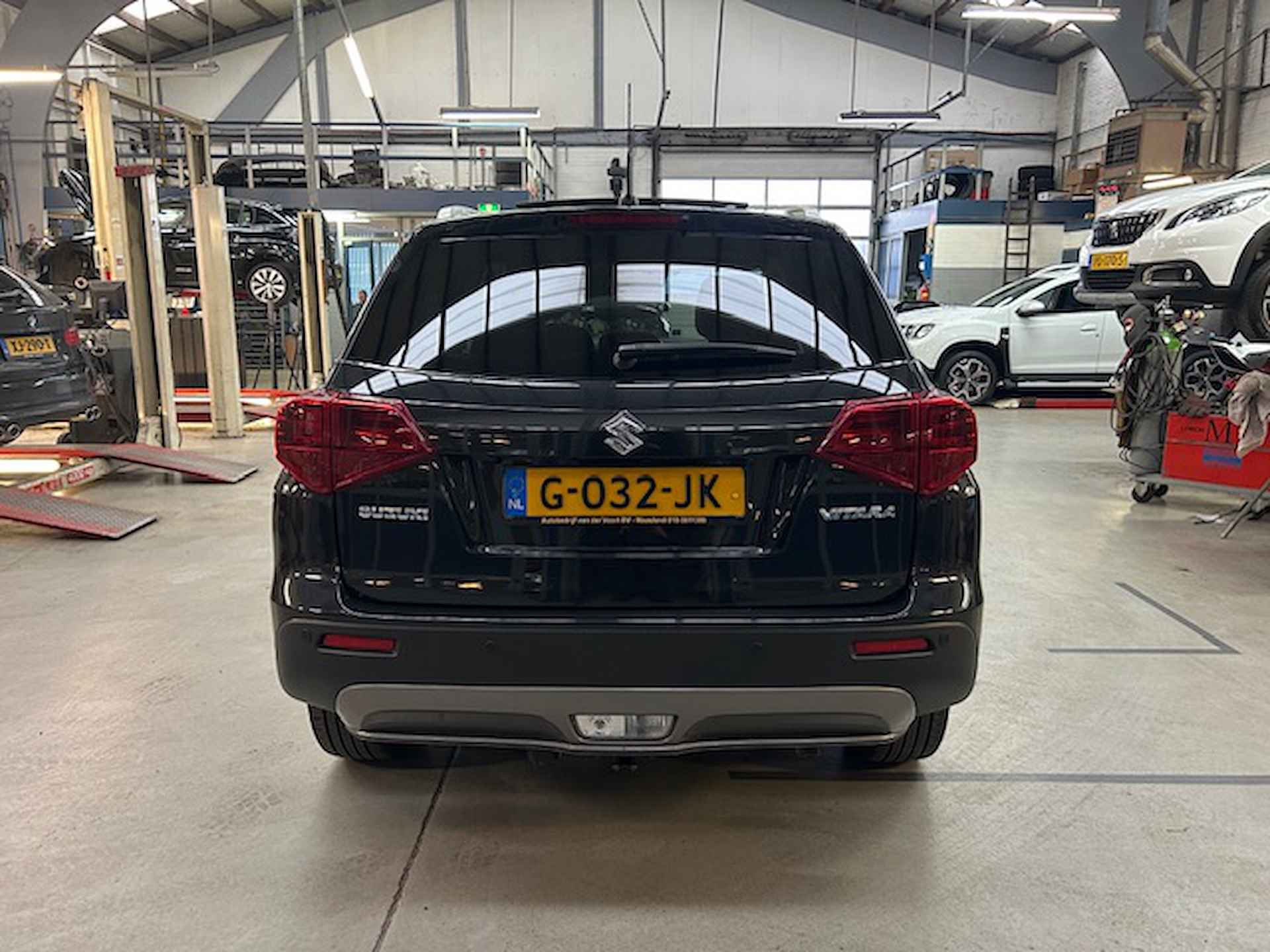 SUZUKI Vitara 1.4 Boosterjet 140pk Aut Stijl | Schuif- Kanteldak | Afn. trekhaak | Apple carplay / Android auto | Cruise control | Pdc V+A | N AP | Rijklaar prijs! - 4/24