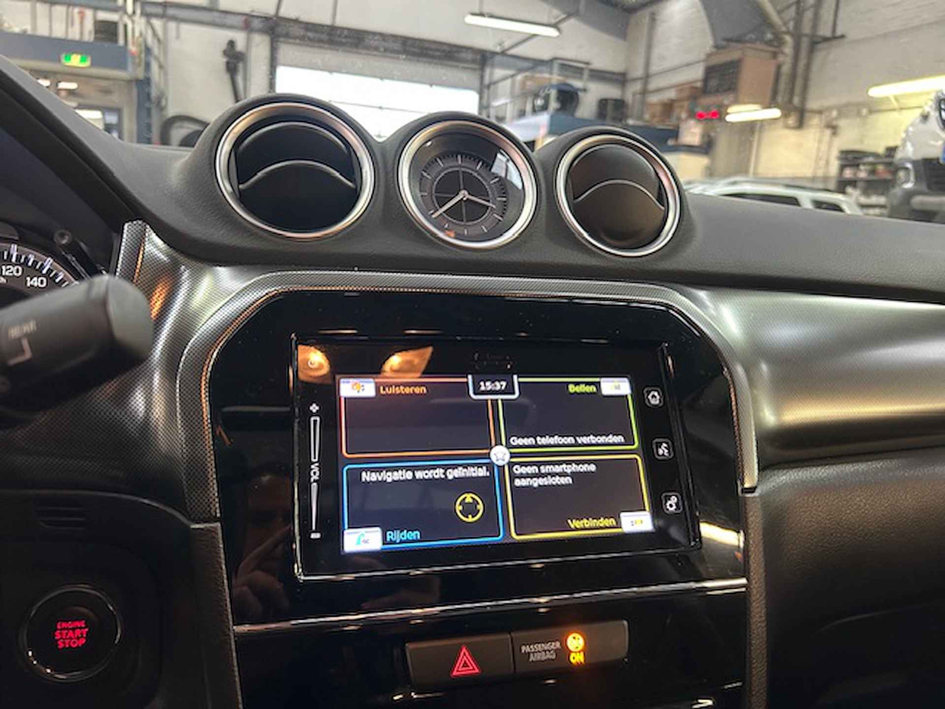 SUZUKI Vitara 1.4 Boosterjet 140pk Aut Stijl | Schuif- Kanteldak | Afn. trekhaak | Apple carplay / Android auto | Cruise control | Pdc V+A | N AP | Rijklaar prijs! - 19/24