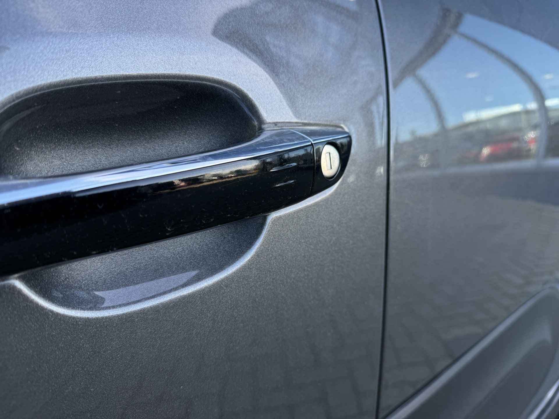Citroën C3 1.2 PureTech Shine | Cruise Control | Camera | PDC V/A | Keyless | Navi - 7/35