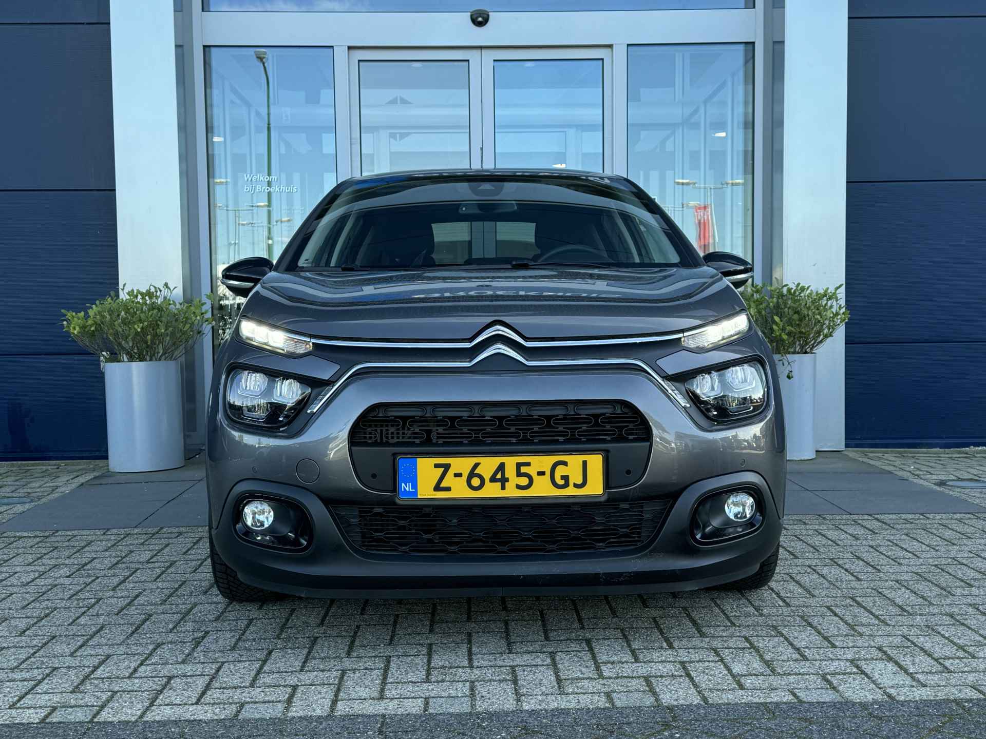 Citroën C3 1.2 PureTech Shine | Cruise Control | Camera | PDC V/A | Keyless | Navi - 9/35