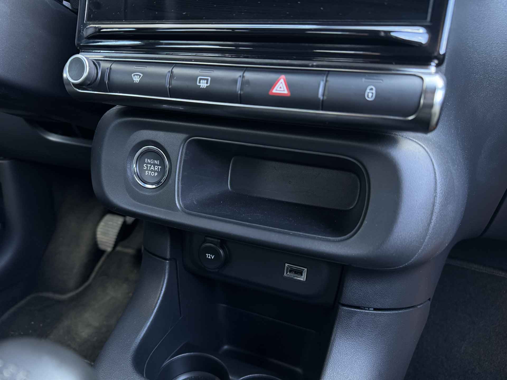 Citroën C3 1.2 PureTech Shine | Cruise Control | Camera | PDC V/A | Keyless | Navi - 22/35