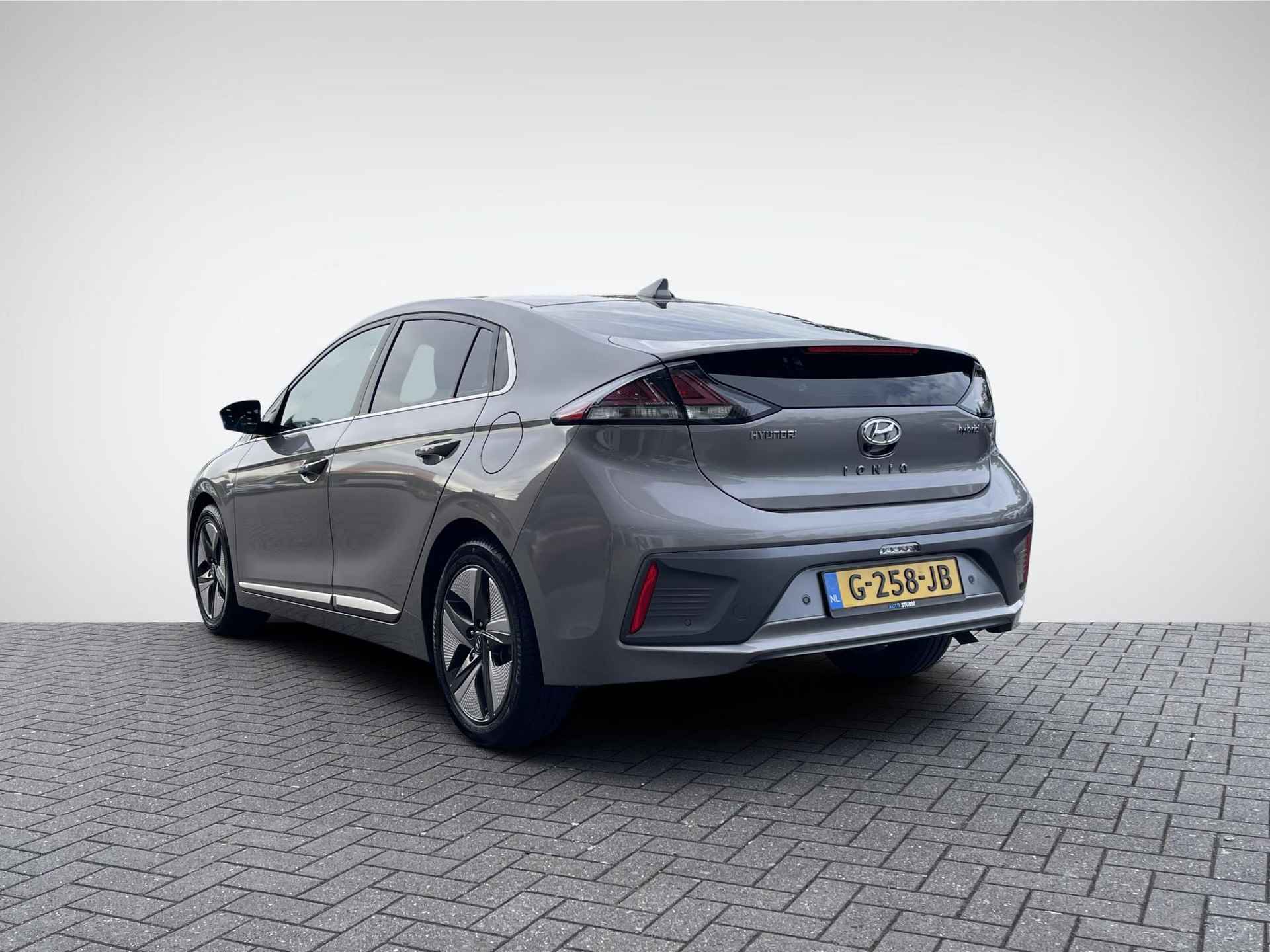 Hyundai IONIQ 1.6 GDi Comfort Plus | Adapt. Cruise Control | Apple Carplay/Android Auto | Keyless Entry | Navigatie | Camera | Premium Audio | Rijklaarprijs! - 6/26