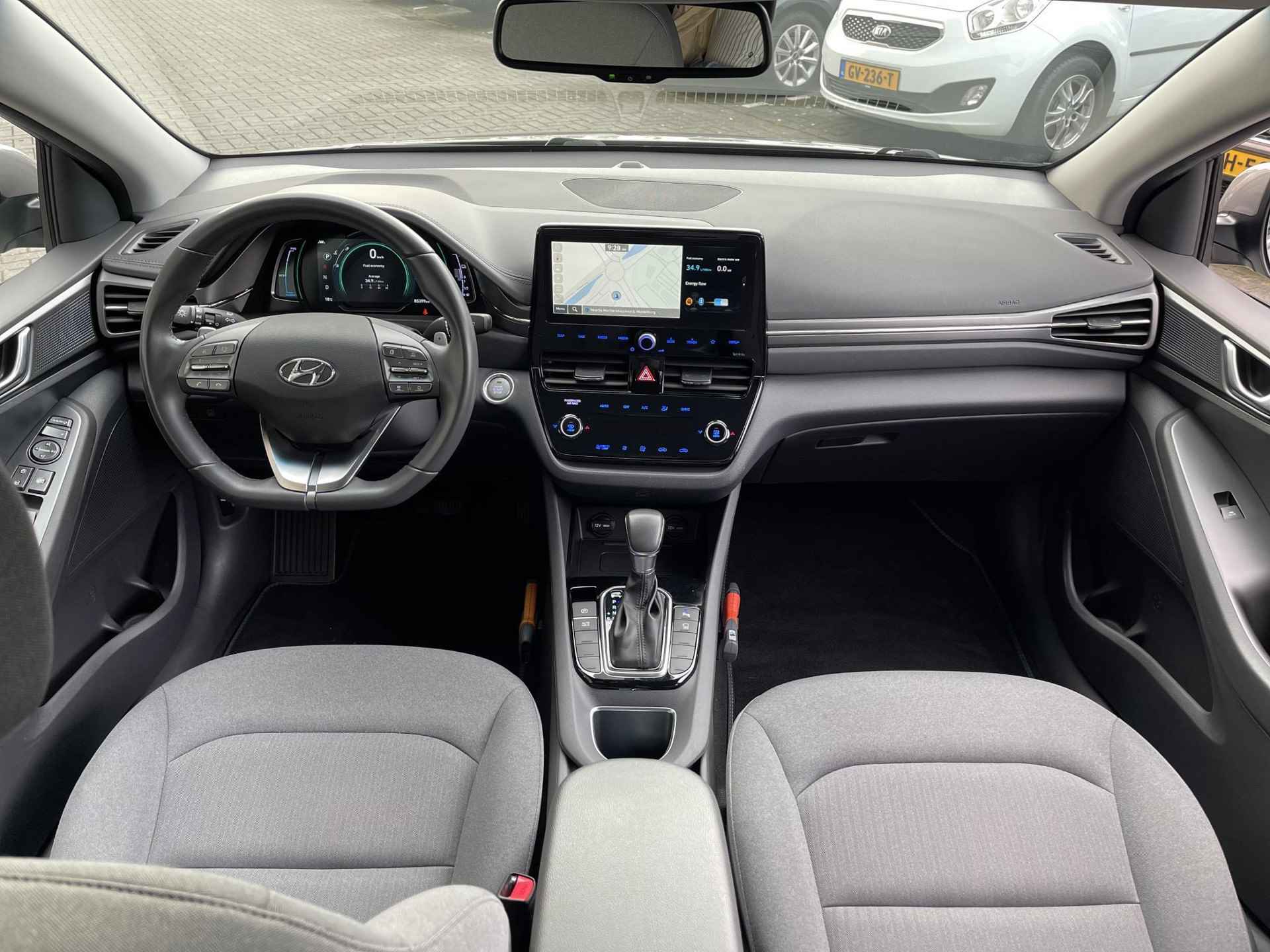 Hyundai IONIQ 1.6 GDi Comfort Plus | Adapt. Cruise Control | Apple Carplay/Android Auto | Keyless Entry | Navigatie | Camera | Premium Audio | Rijklaarprijs! - 13/26