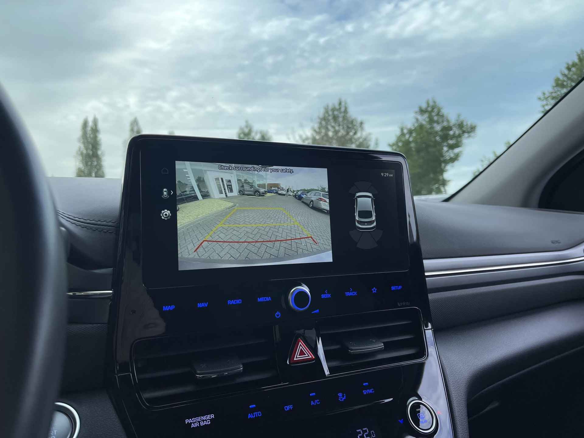 Hyundai IONIQ 1.6 GDi Comfort Plus | Adapt. Cruise Control | Apple Carplay/Android Auto | Keyless Entry | Navigatie | Camera | Premium Audio | Rijklaarprijs! - 19/26