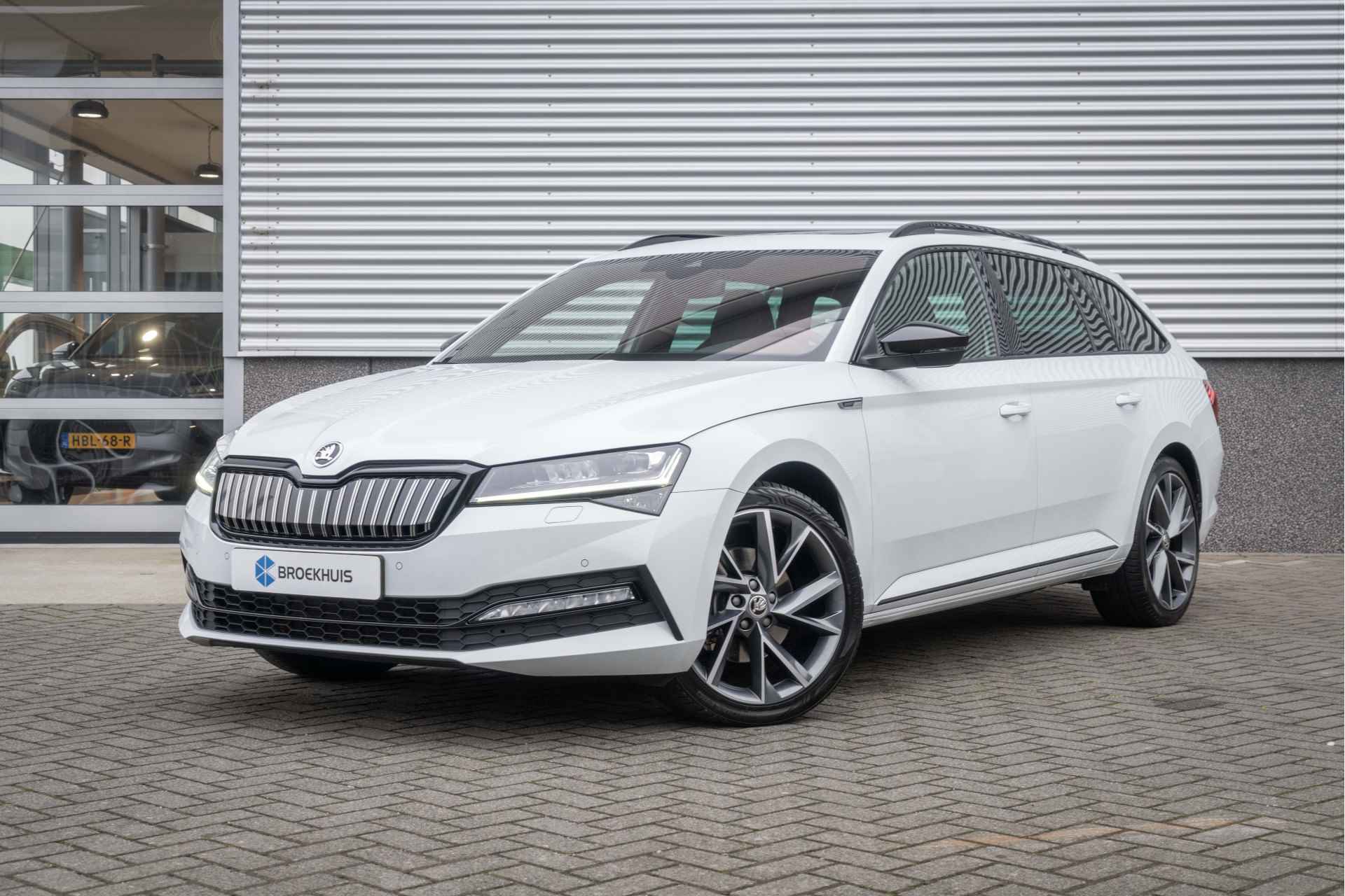 Škoda Superb Combi 1.4 TSI iV 218PK PHEV Sportline Business |Pan-dak| 19 Inch| Comfort en Functie Pakket| - 1/48