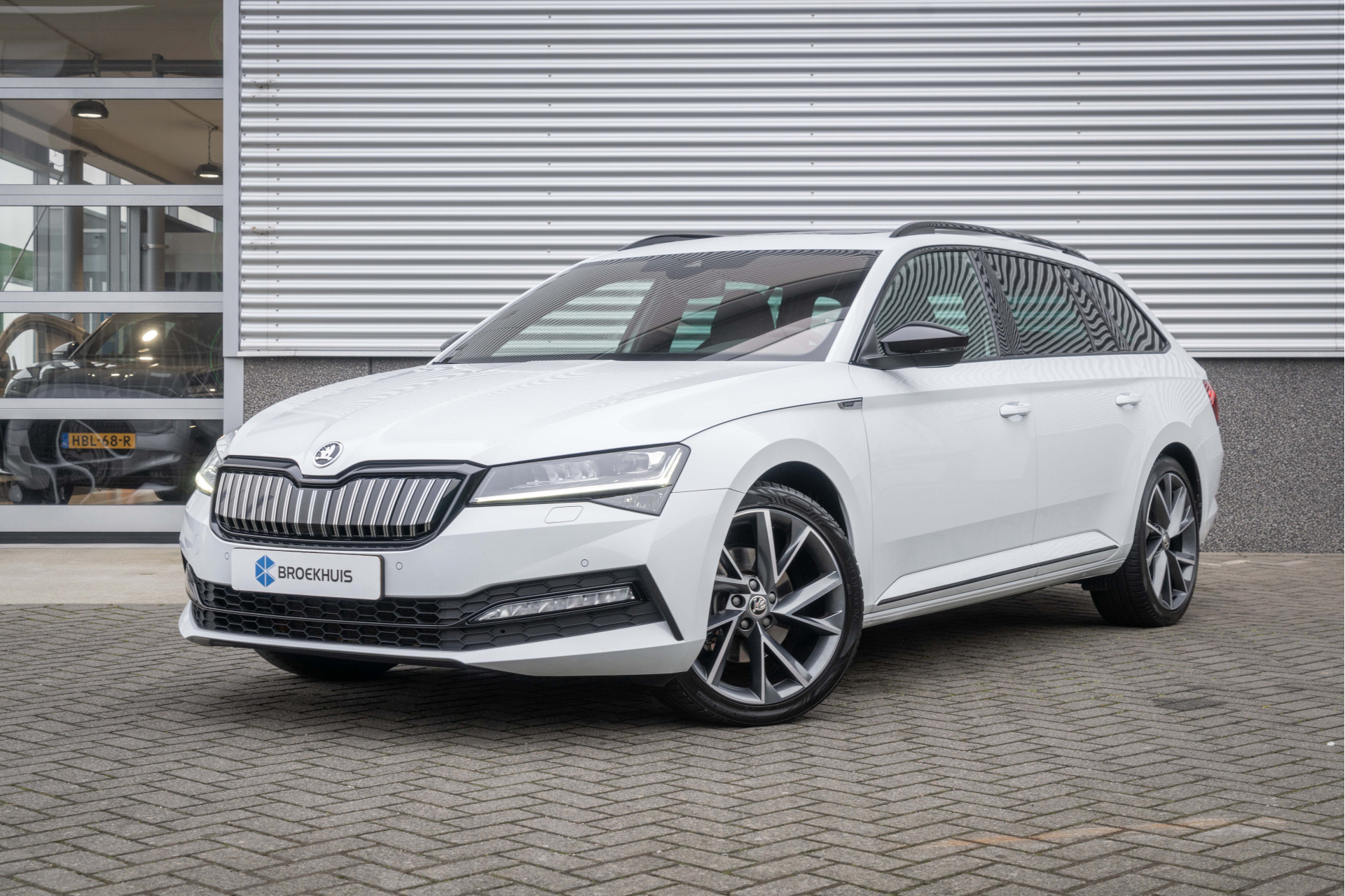 Škoda Superb Combi 1.4 TSI iV 218PK PHEV Sportline Business |Pan-dak| 19 Inch| Comfort en Functie Pakket|