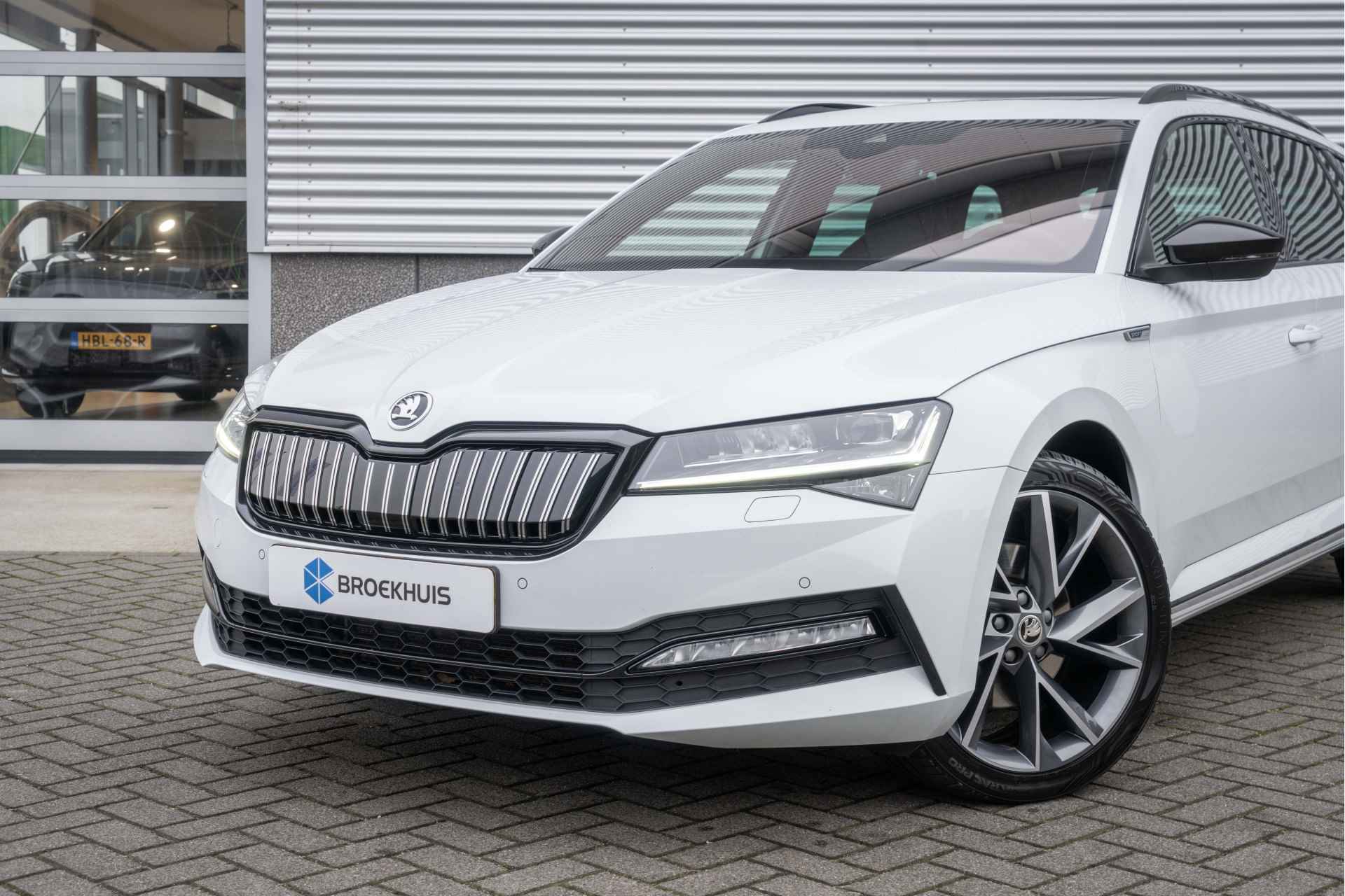 Škoda Superb Combi 1.4 TSI iV 218PK PHEV Sportline Business |Pan-dak| 19 Inch| Comfort en Functie Pakket| - 5/48